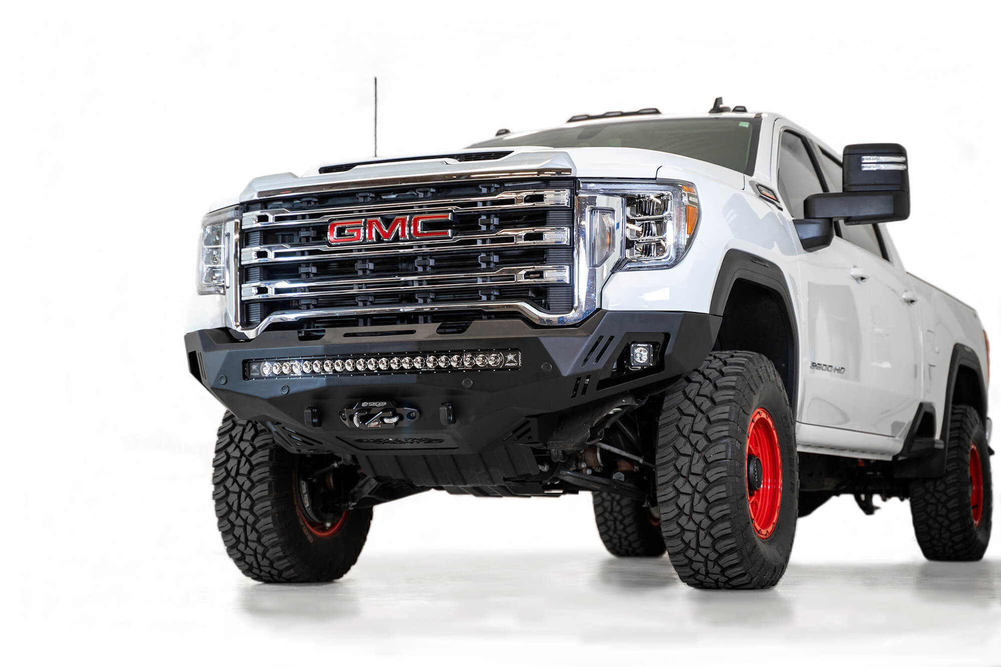2020-GMC-Sierra-2500-3500-front-bumper_2f848b53-ea88-4b1f-8ea6-2a038139b95e - NVMOS
