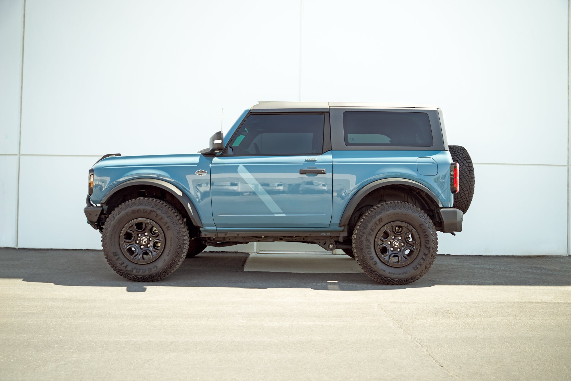 2021-2023-Ford-Bronco-2-Door-Pinch-Weld-Covers_installed_8 - NVMOS