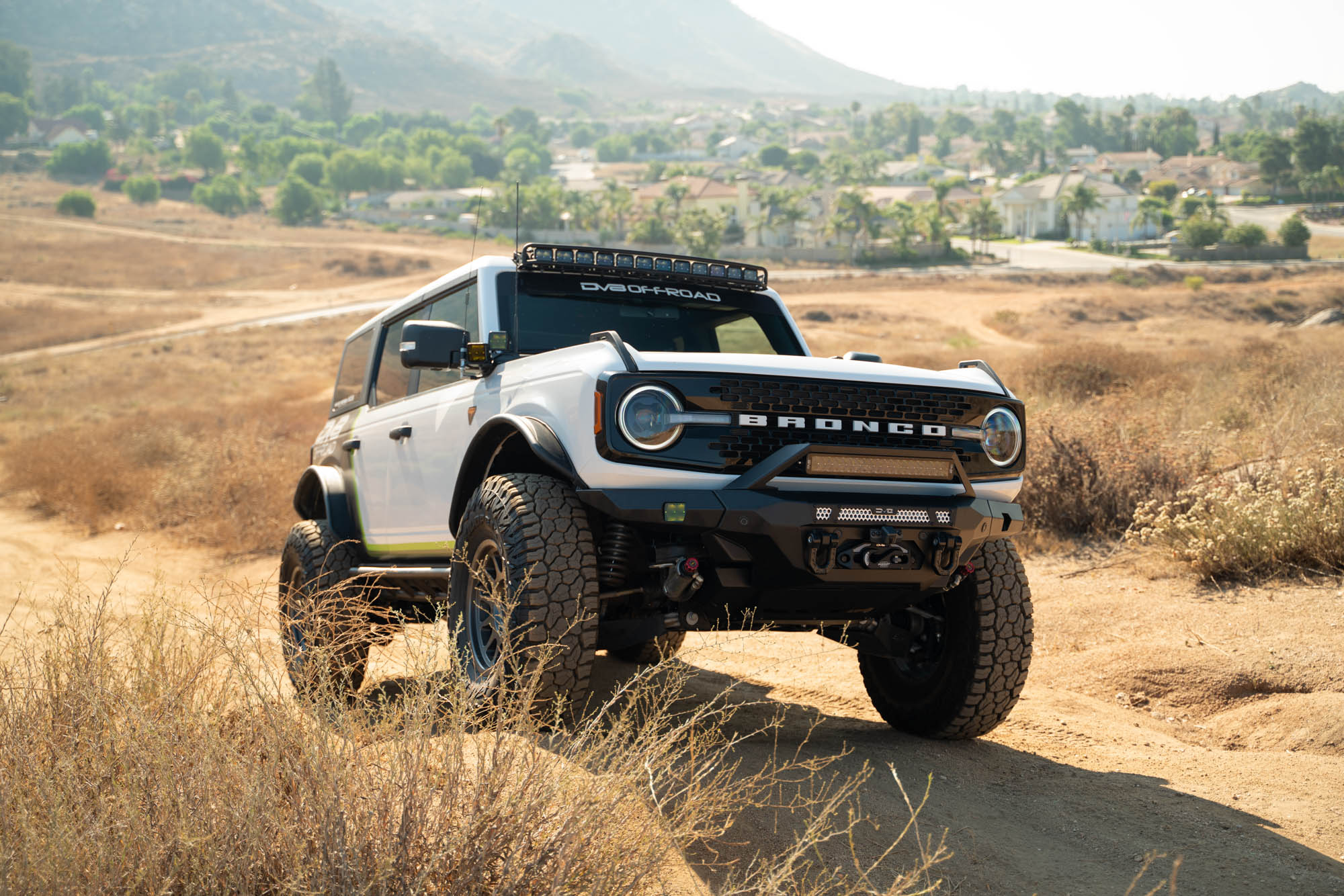 2021-2024-ford-bronco-made-to-overland-front-bumper-Installed-2_d6294409-b491-4999-823c-f4b48546db8c - NVMOS