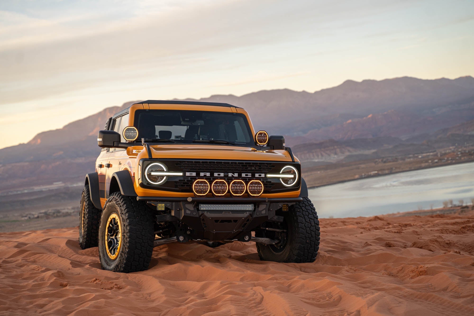 2021-2025-Ford-Bronco-Tube-Series-Front-Bumper-Installed-14 - NVMOS
