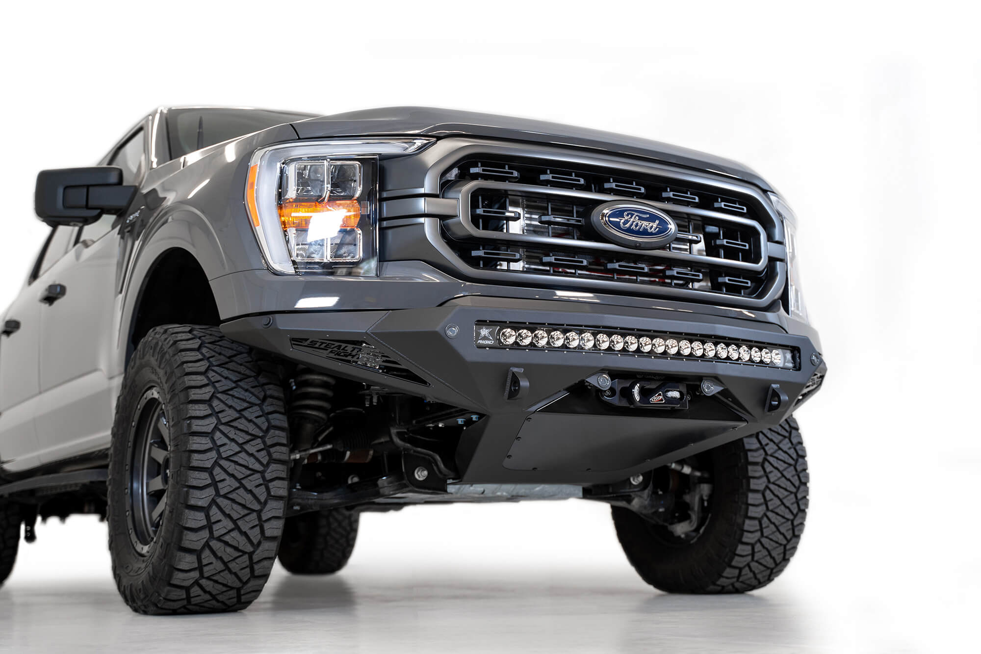 2021-Ford-F150-aftermarket-winch-front-bumper_7765b89f-f71a-49ea-86df-f034380d54d6 - NVMOS
