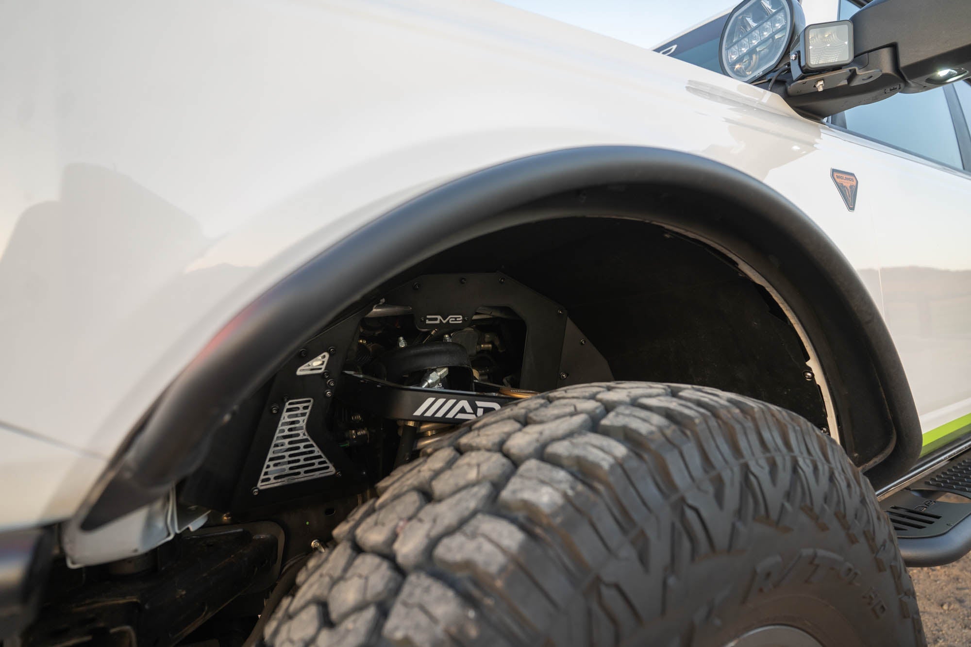 2021-up-bronco-Tube-Fender-Flares-2 - NVMOS