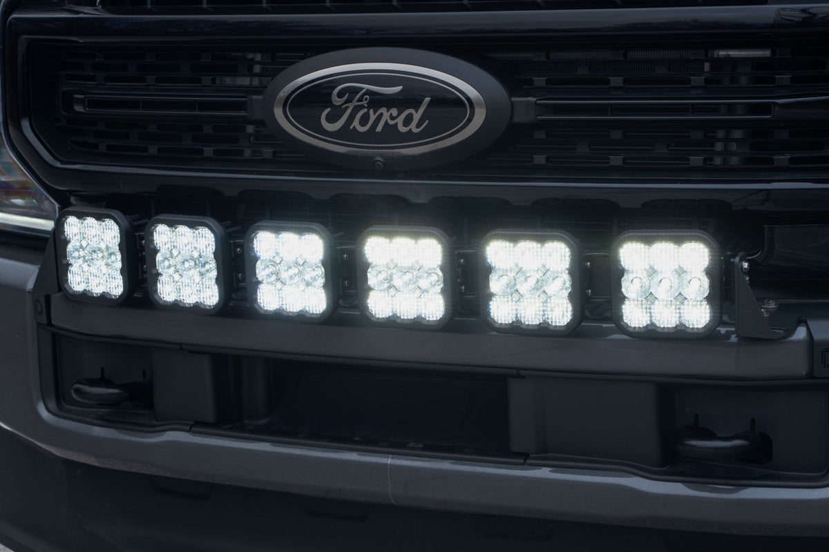 Diode Dynamics SS5 grille CrossLink lightbar for 2020-2022 Ford Super Duty – lit