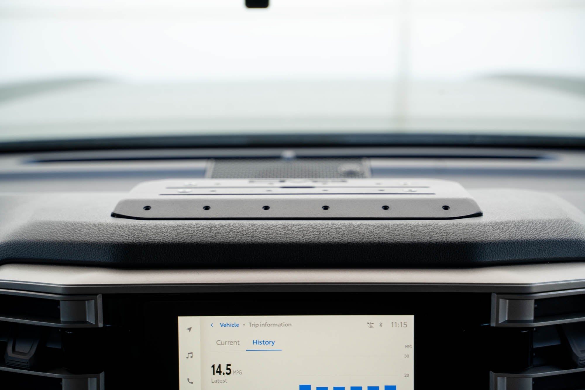 2022-2023-Toyota-Tundra-Digital-Device-Dash-Mount_Installed-10 - NVMOS