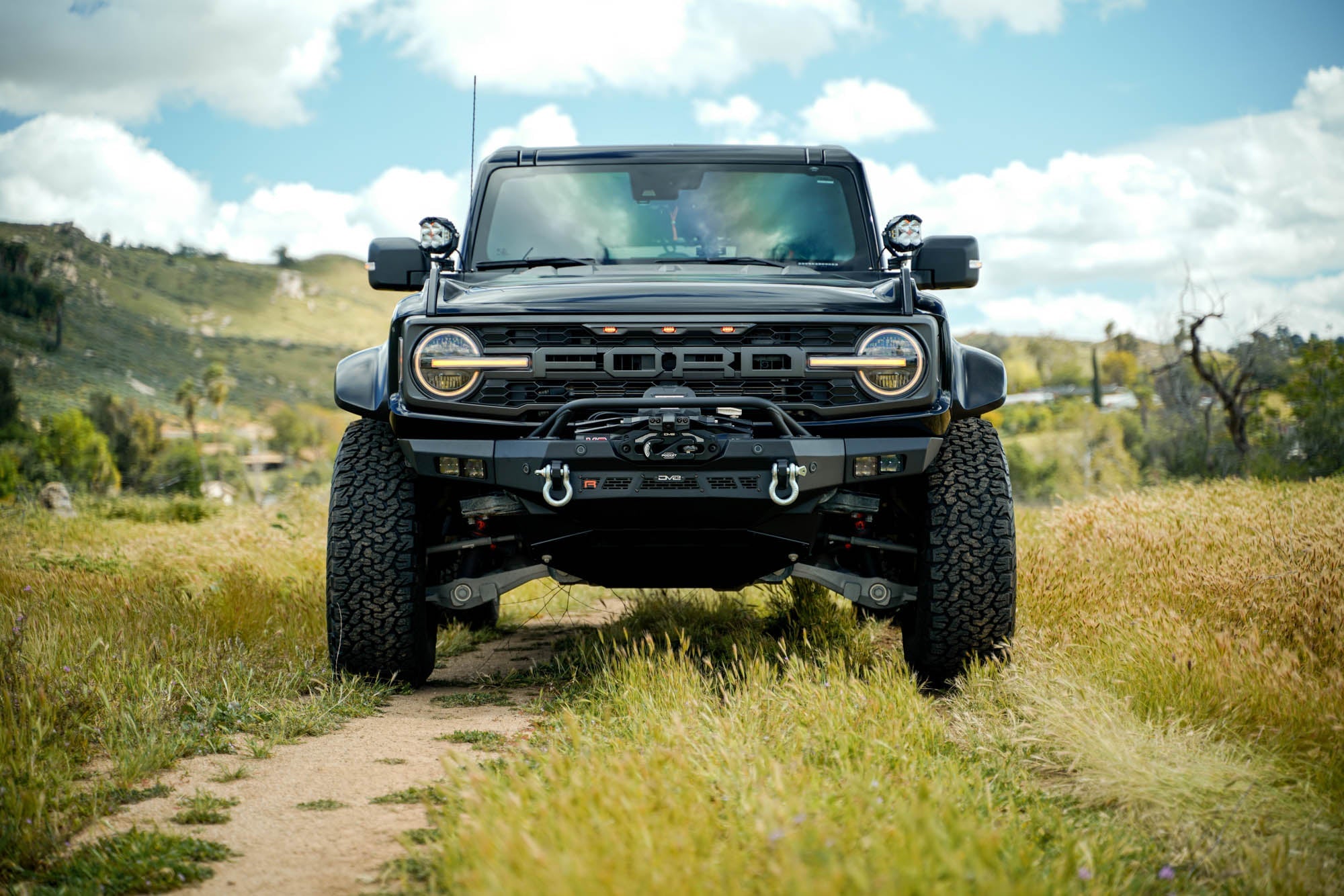 2022-2024-Bronco-Raptor-Spec-Series-Front-Bumper-Installed-02 - NVMOS