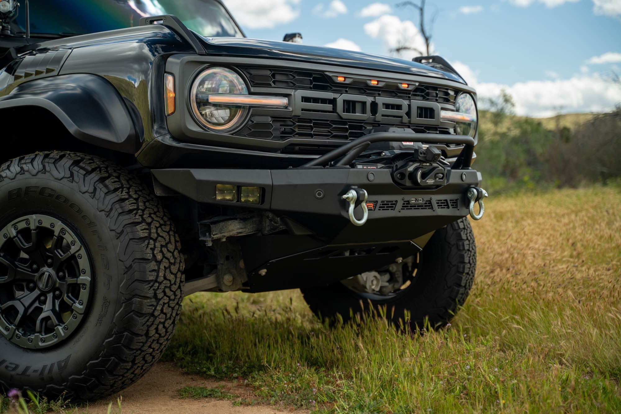 2022-2024-Bronco-Raptor-Spec-Series-Front-Bumper-Installed-12 - NVMOS