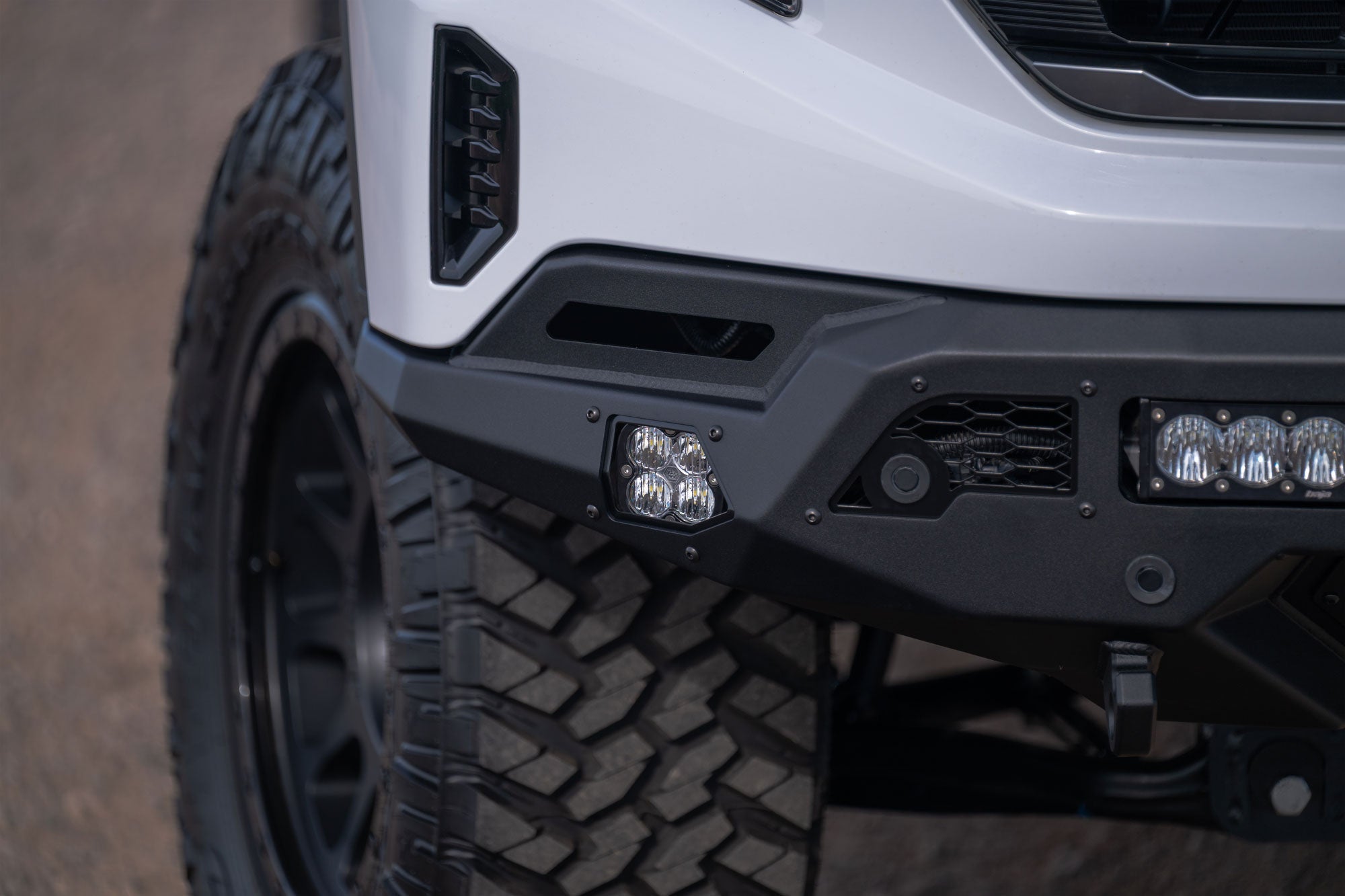 2022_GMC-Sierra-1500-Stealth-Fighter-Front-Bumper-Outdoor-13 - NVMOS