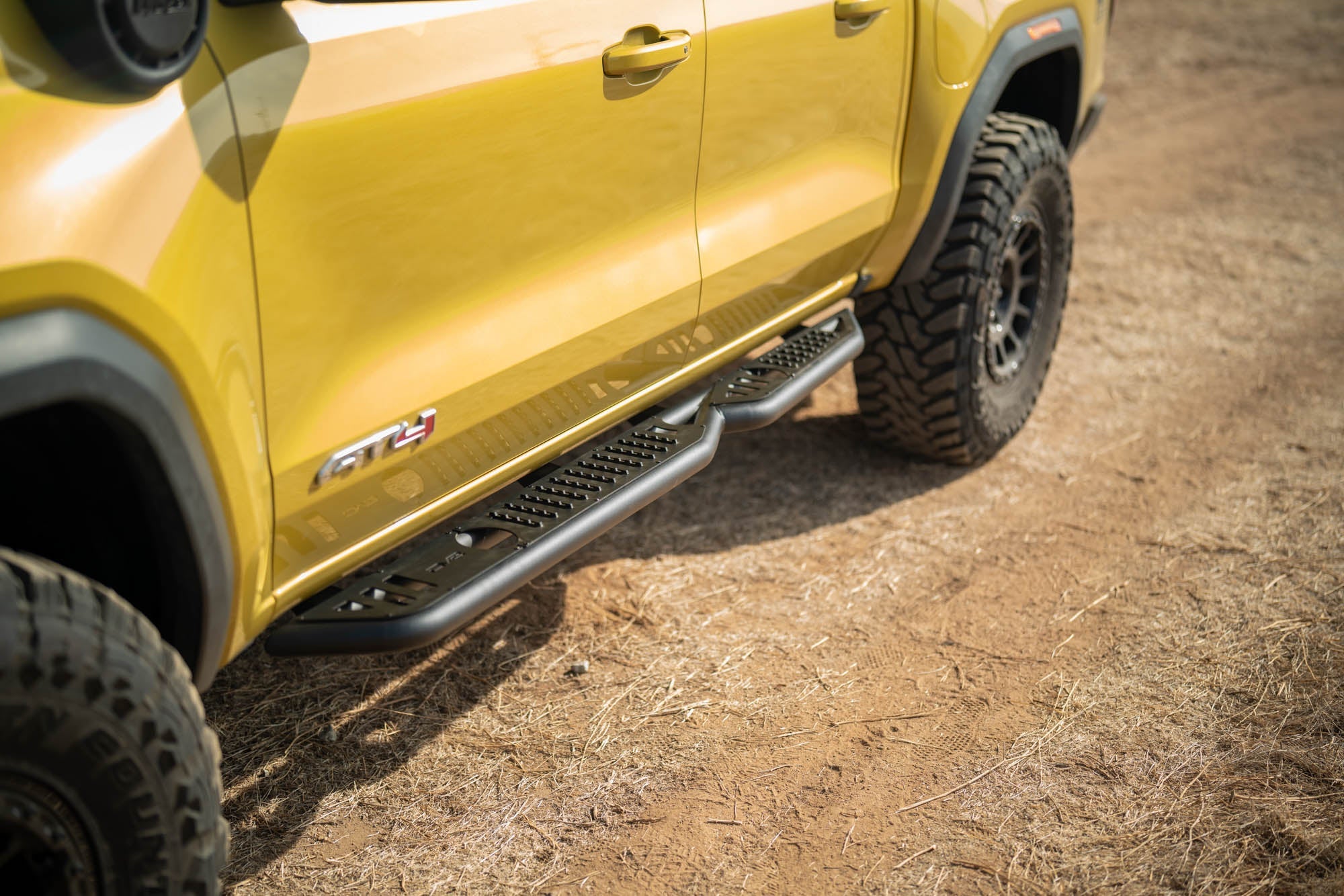 2023-2024-Chevy-Colorado-_-GMC-Canyon-OE-Plus-Side-Steps-Installed-1 - NVMOS