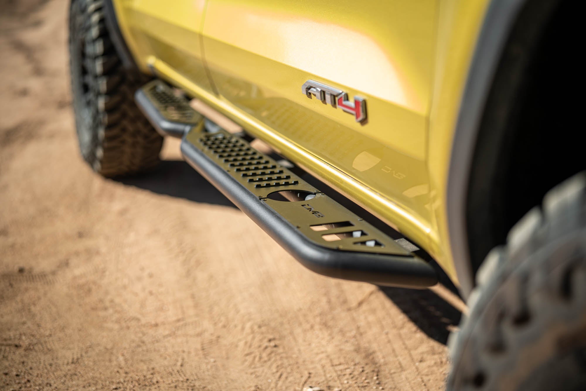 2023-2024-Chevy-Colorado-_-GMC-Canyon-OE-Plus-Side-Steps-Installed-3 - NVMOS