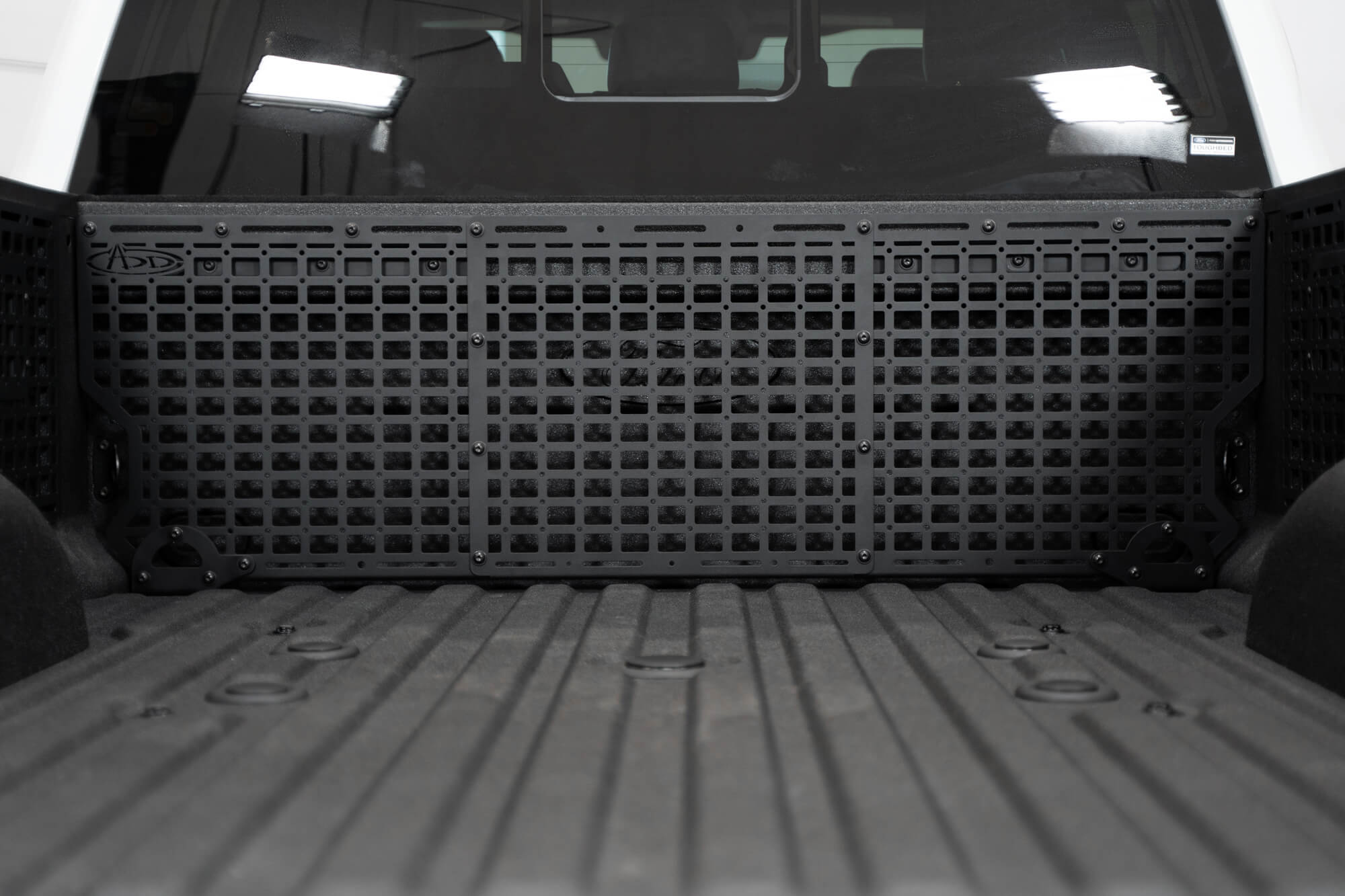 2023-Ford-F-250-350-Super-Duty-Bed-Cab-Molle-Panel-Installed-03 - NVMOS