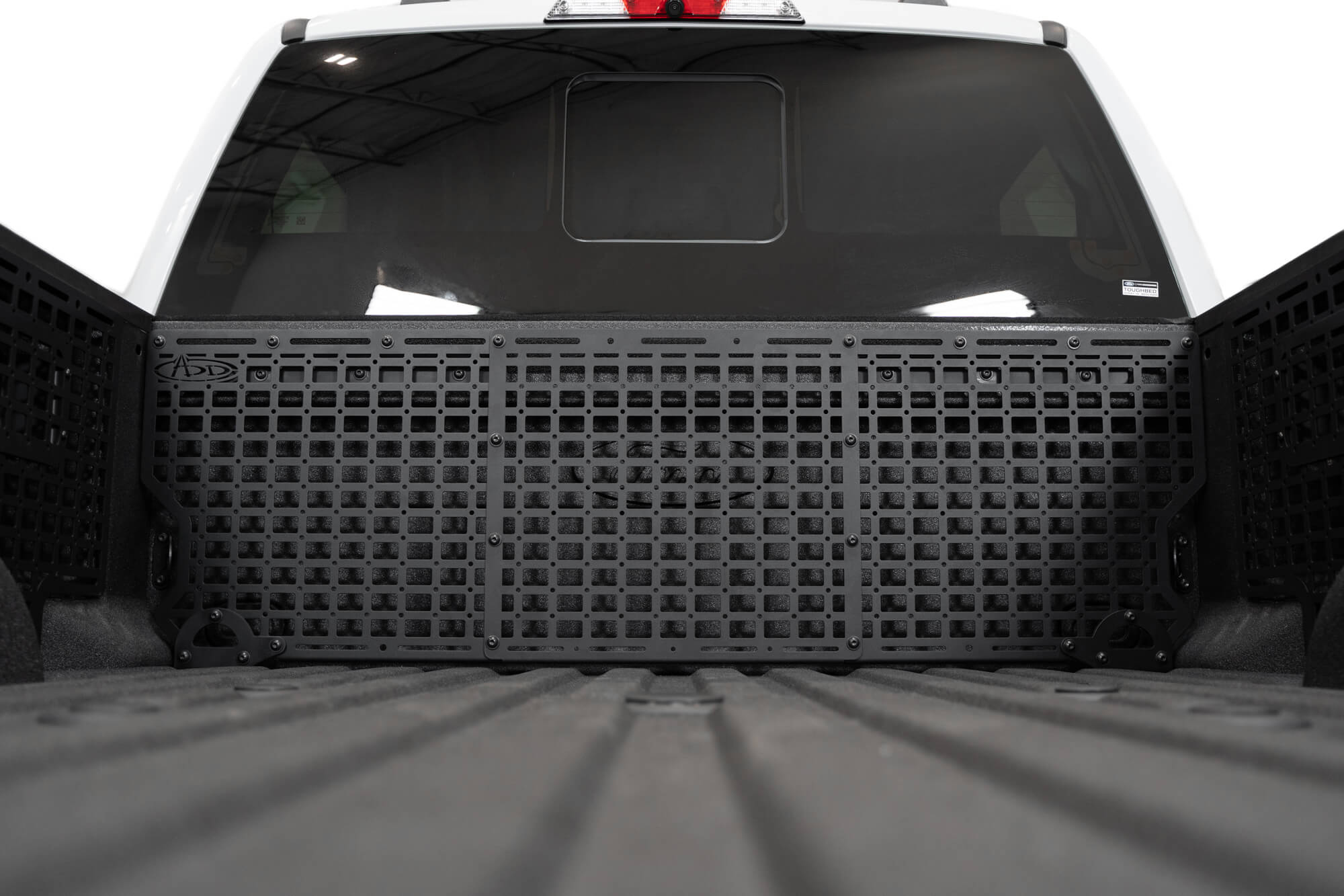 2023-Ford-F-250-350-Super-Duty-Bed-Cab-Molle-Panel-installed-05 - NVMOS