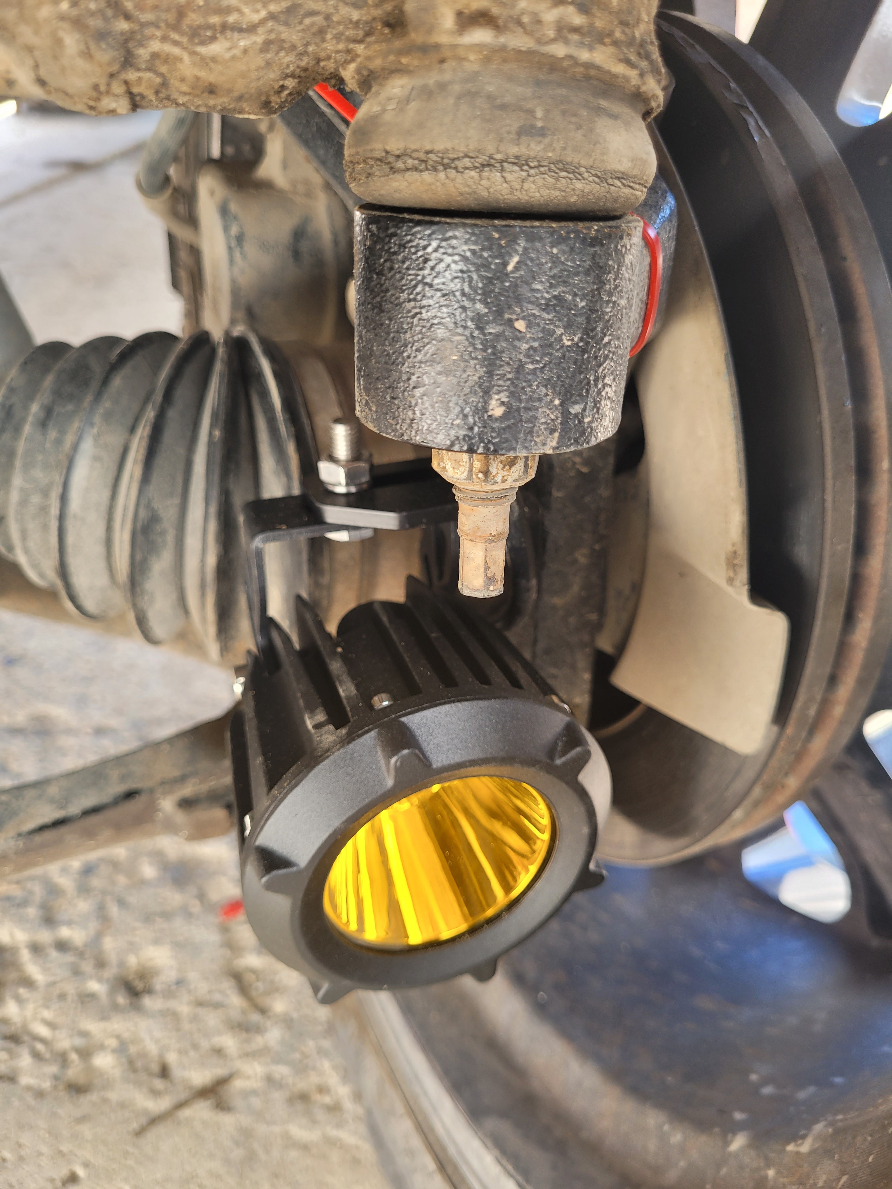 Chevy/GMC Steerable Knuckle Pod Light Mounts (1999-2019)