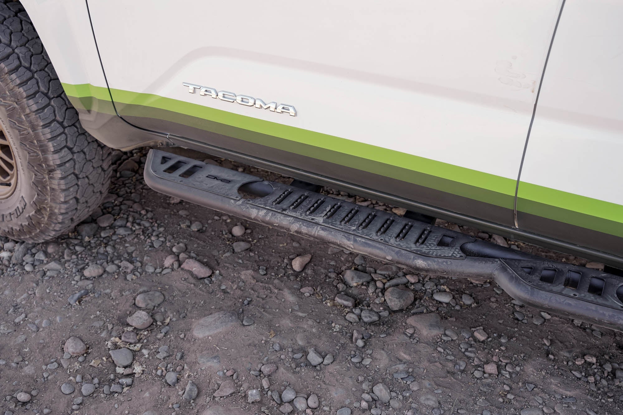 2024-up-Tacoma-Double-Cab-OE-Plus-Side-Steps-3 - NVMOS