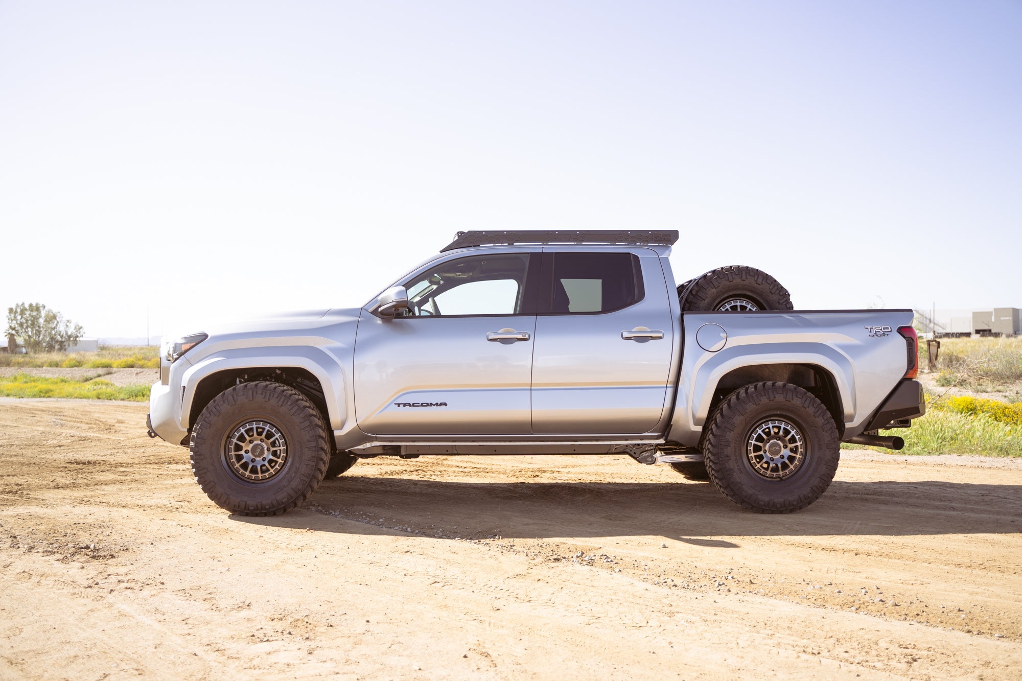 2024_Toyota-Tacoma-Roof-Rack-with-40_-Light-Bar-Installed-2 - NVMOS