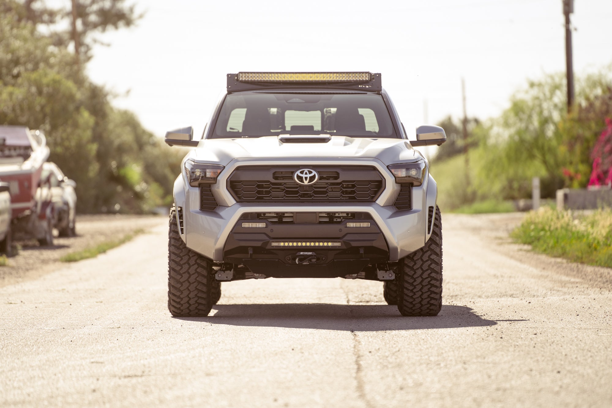 2024_Toyota-Tacoma-Roof-Rack-with-40_-Light-Bar-Installed-8 - NVMOS