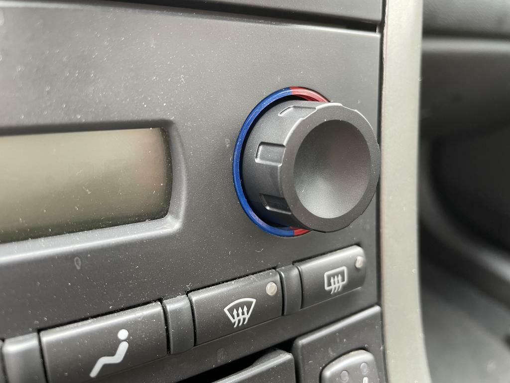 Climate Knobs (C6 Corvette) - BLACK