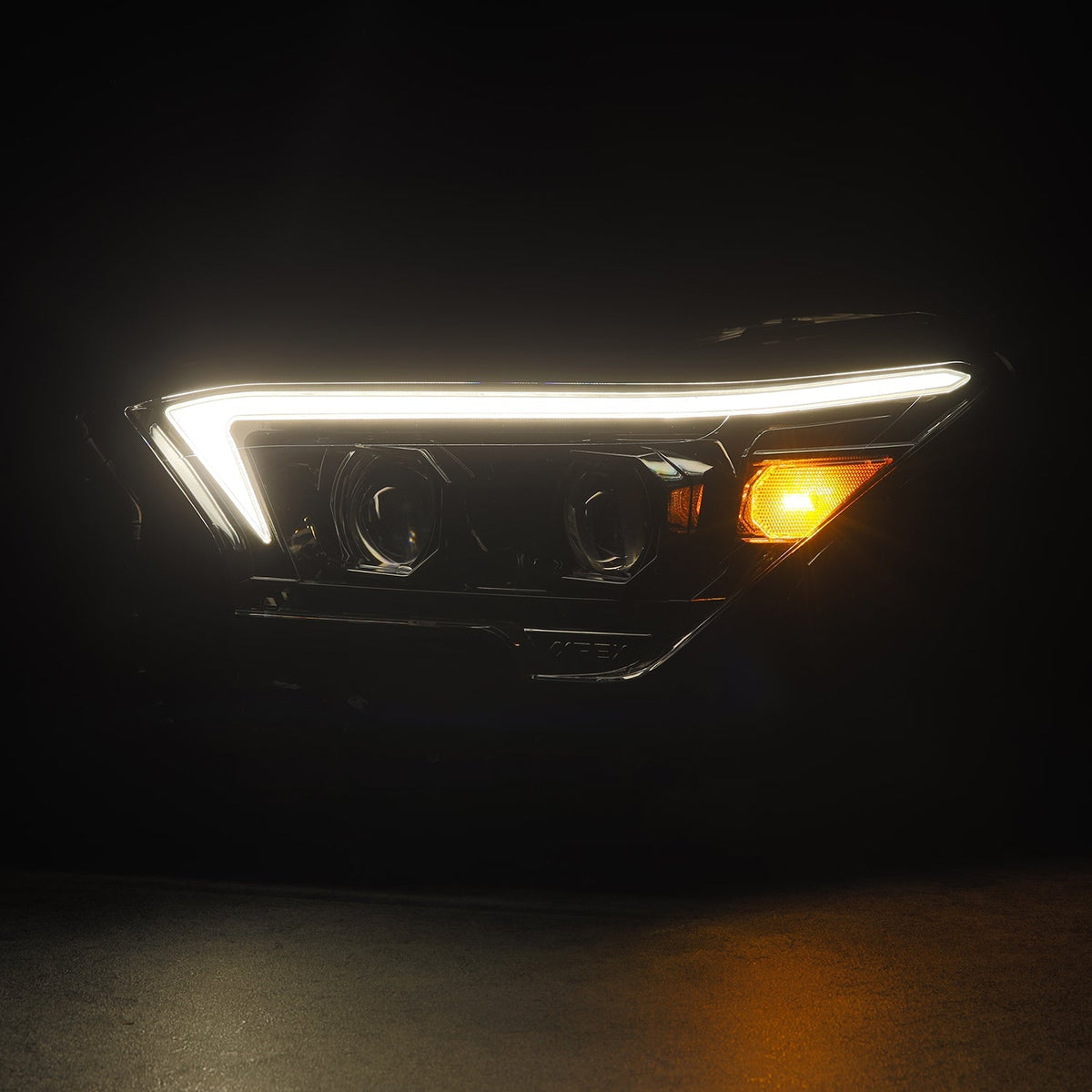 AlphaRex OG-Style LUXX-Series LED Projector Headlights for Toyota Tacoma / Toyota 4Runner - Black