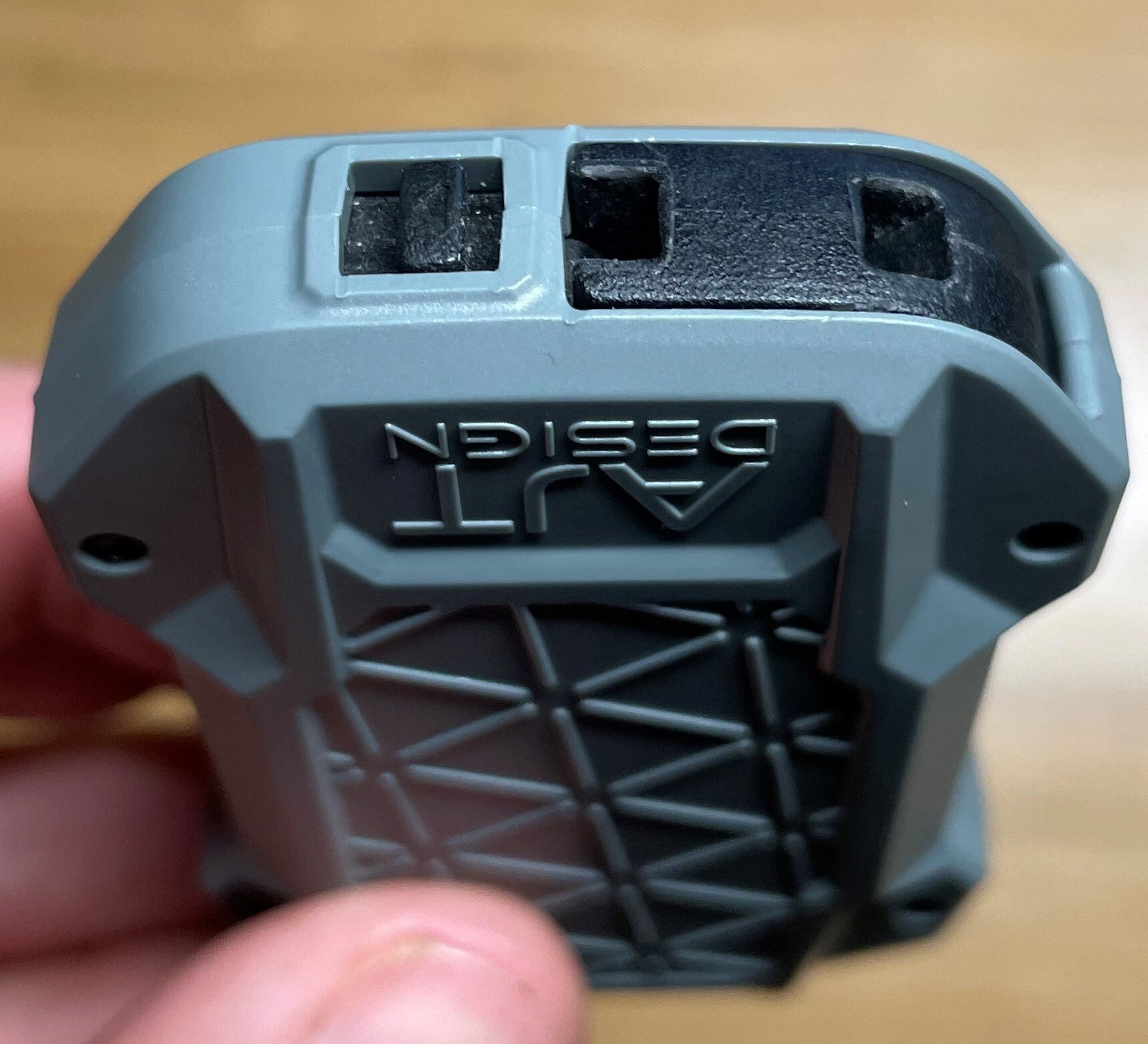 2569466615 - NVMOS