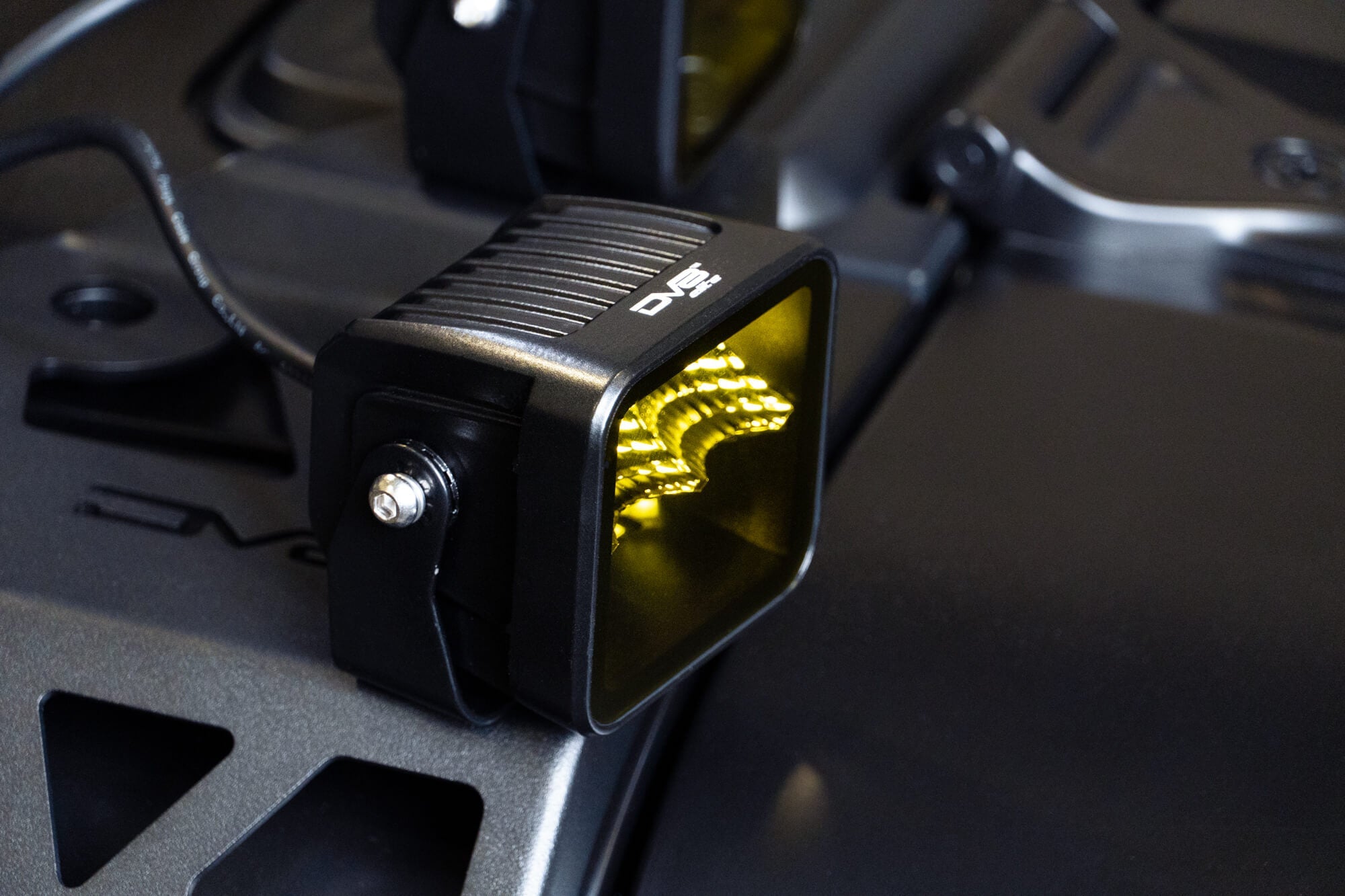 3-inch-LED-pod-light-amber-elite-series-dv8-offroad - NVMOS