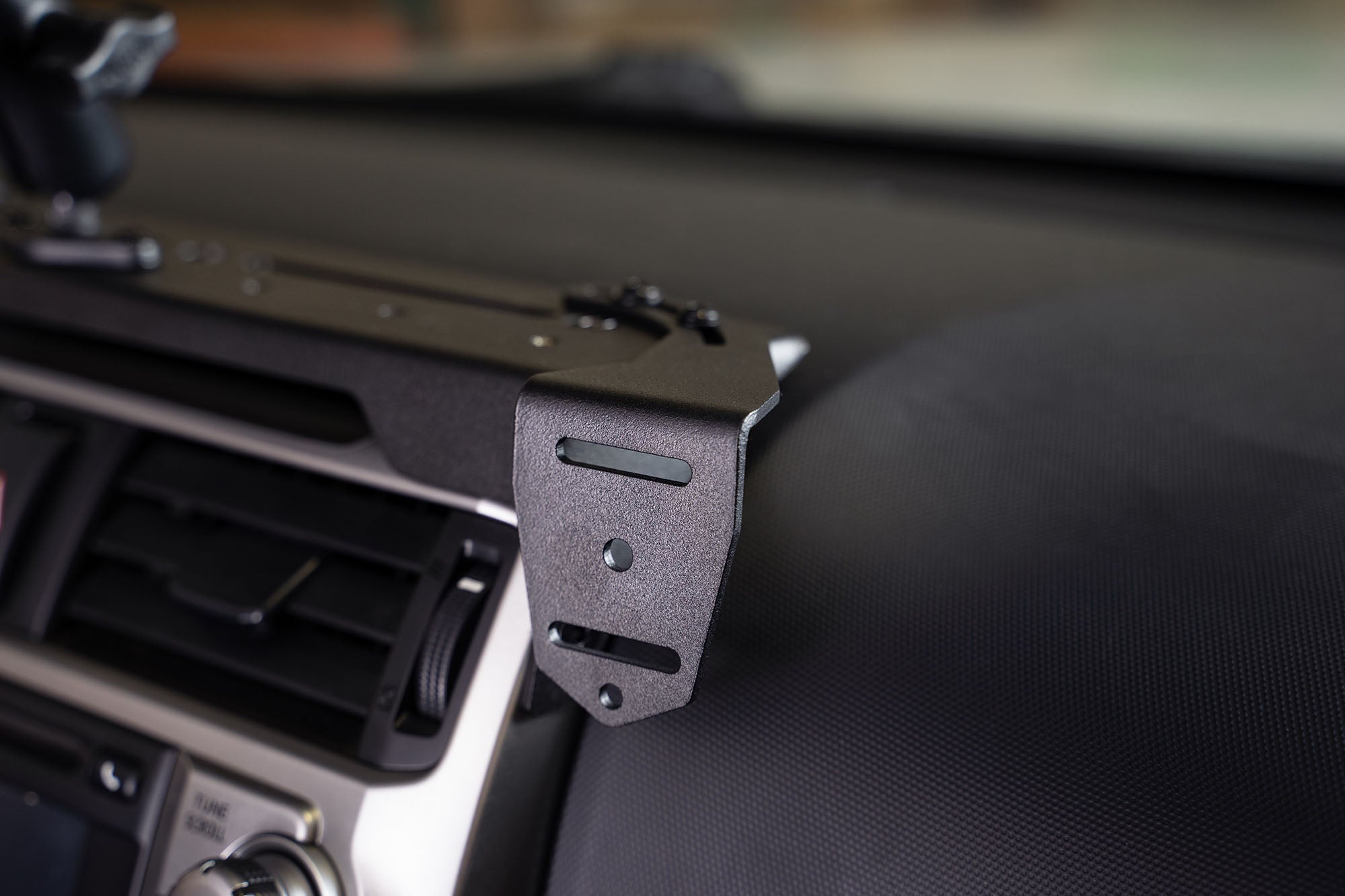 5th-gen-toyota-4runner-digital-device-mount - NVMOS