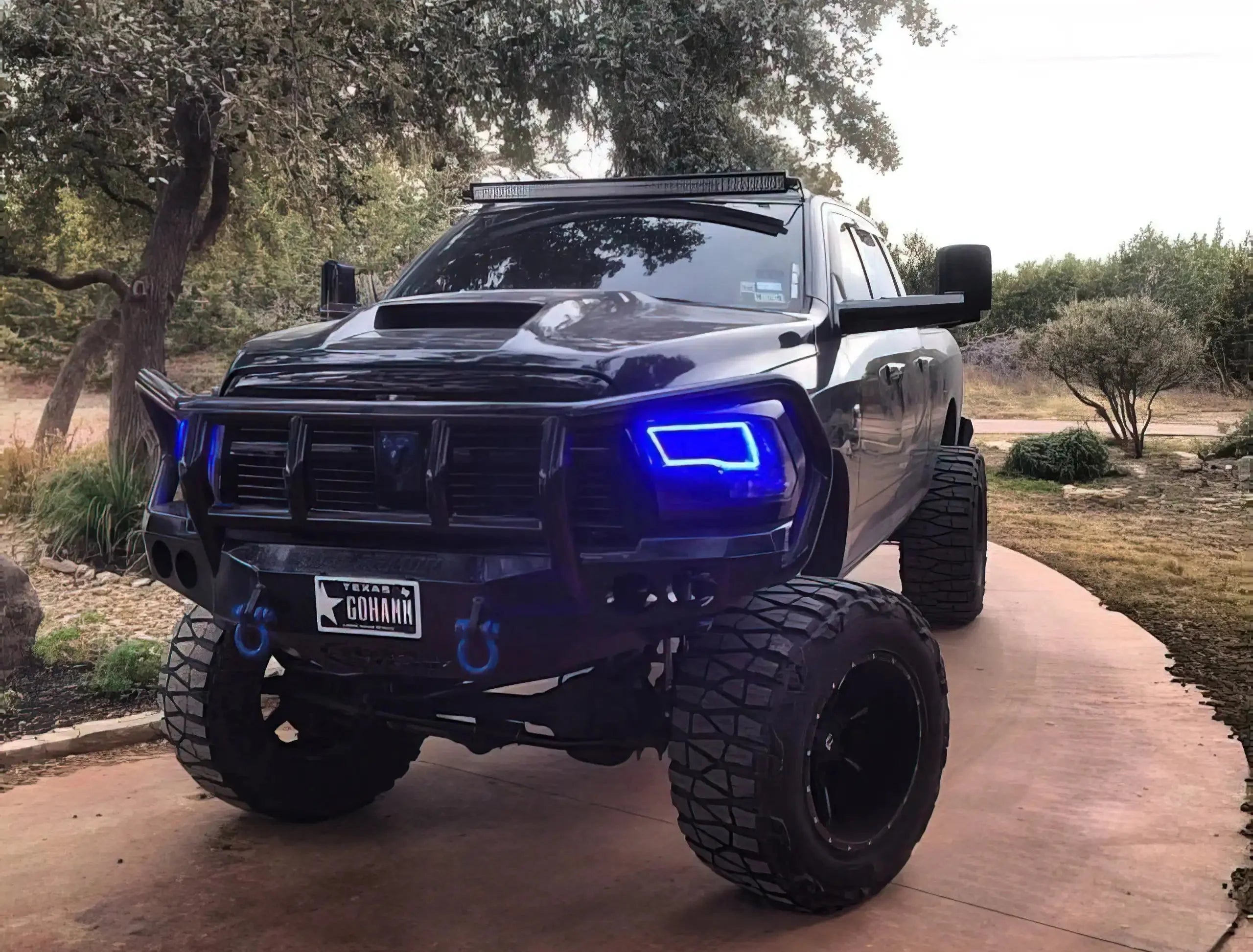 7121_new_ram_blue_halos - NVMOS