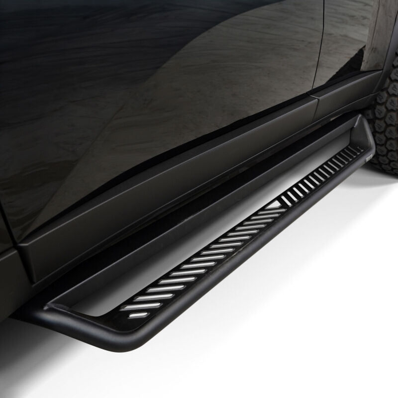 Westin Outlaw Drop Running Boards, fits Toyota Land Cruiser