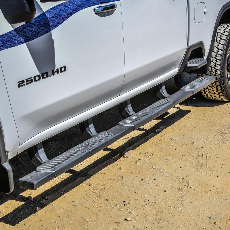 Westin R5 M-Series XD Wheel-to-Wheel Nerf Bars, Crew Cab, 6.5 ft. Bed, Textured Black, fits Chevy Silverado HD 2500/3500