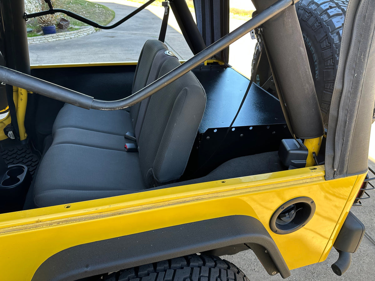 Diabolical Inc Ridgeback LJ Basic for Jeep Wrangler LJ, tailgate view