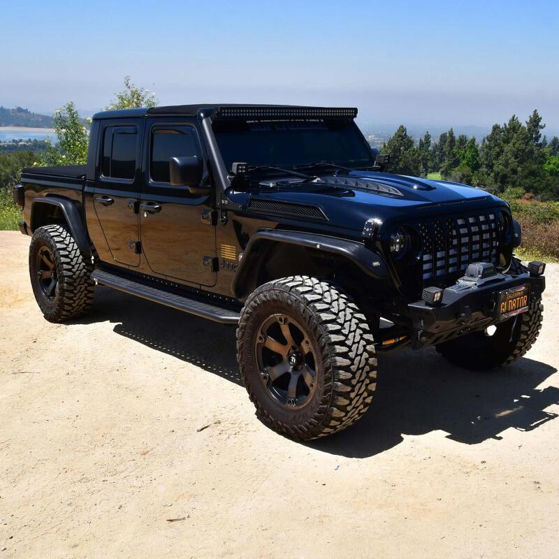 Westin Outlaw Running Boards, fits Jeep Gladiator