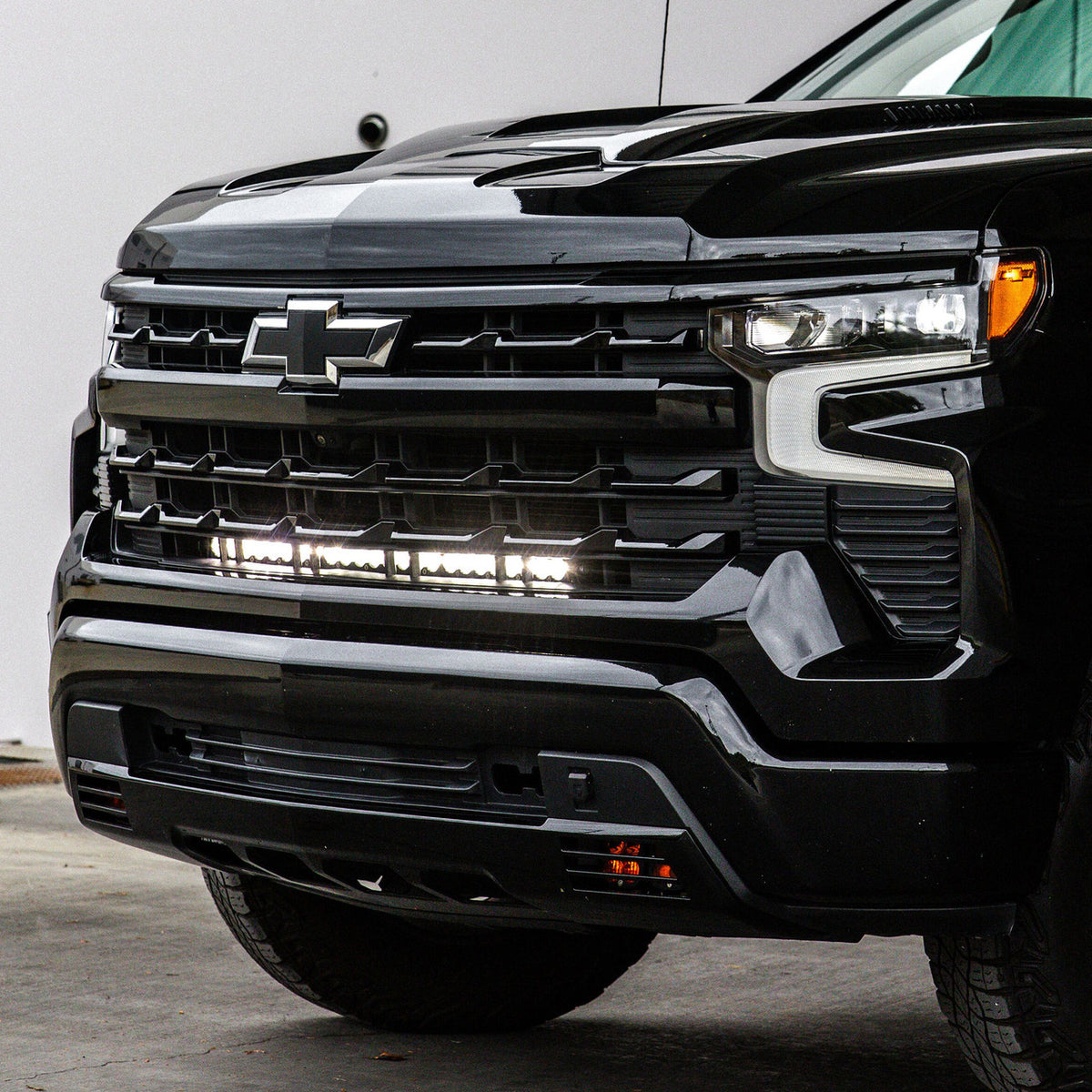 Baja Designs S8 30” Behind-the-Grille LED Light Bar Kit - 2022-2026 Chevrolet Silverado 1500