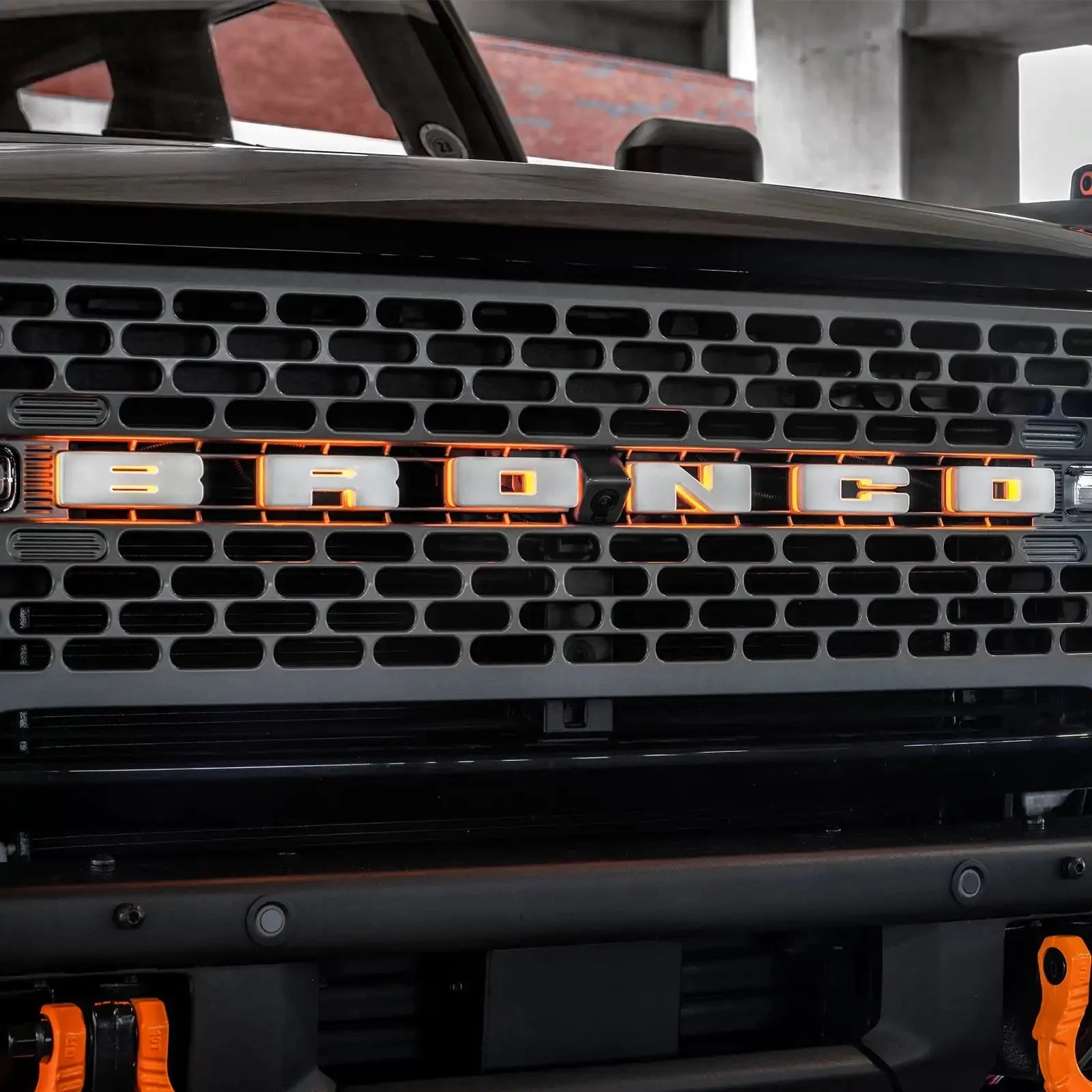 Bronco_Lettering_Amber_2copy - NVMOS
