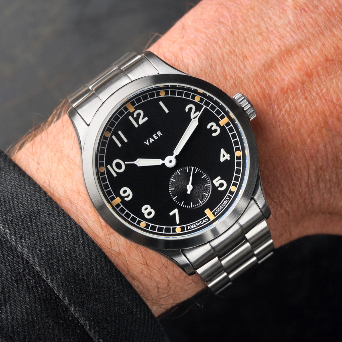 VAER C5 Dirty Dozen Field Watch - 40mm Ameriquartz