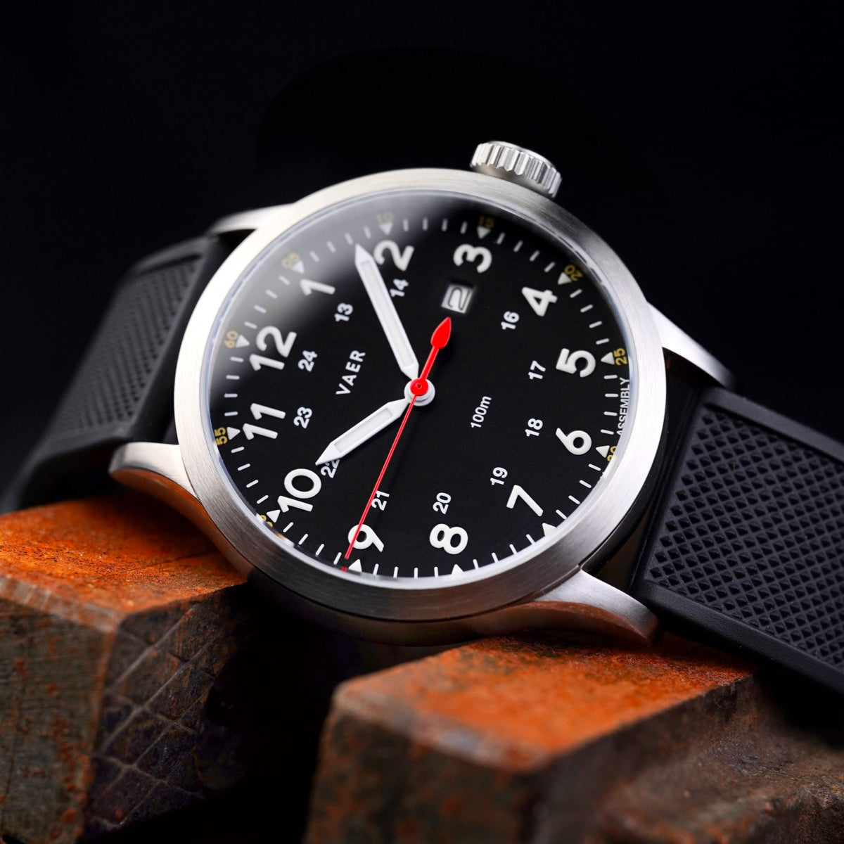 VAER C5 Field Black Watch - Solar - 40mm USA