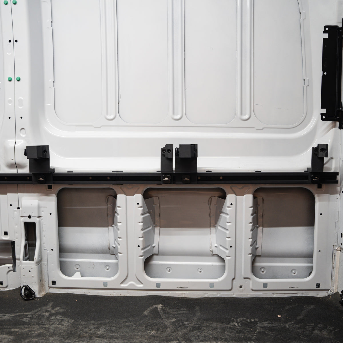 Integral Truck Stack Lock for Ford Transit Van Integral Rail