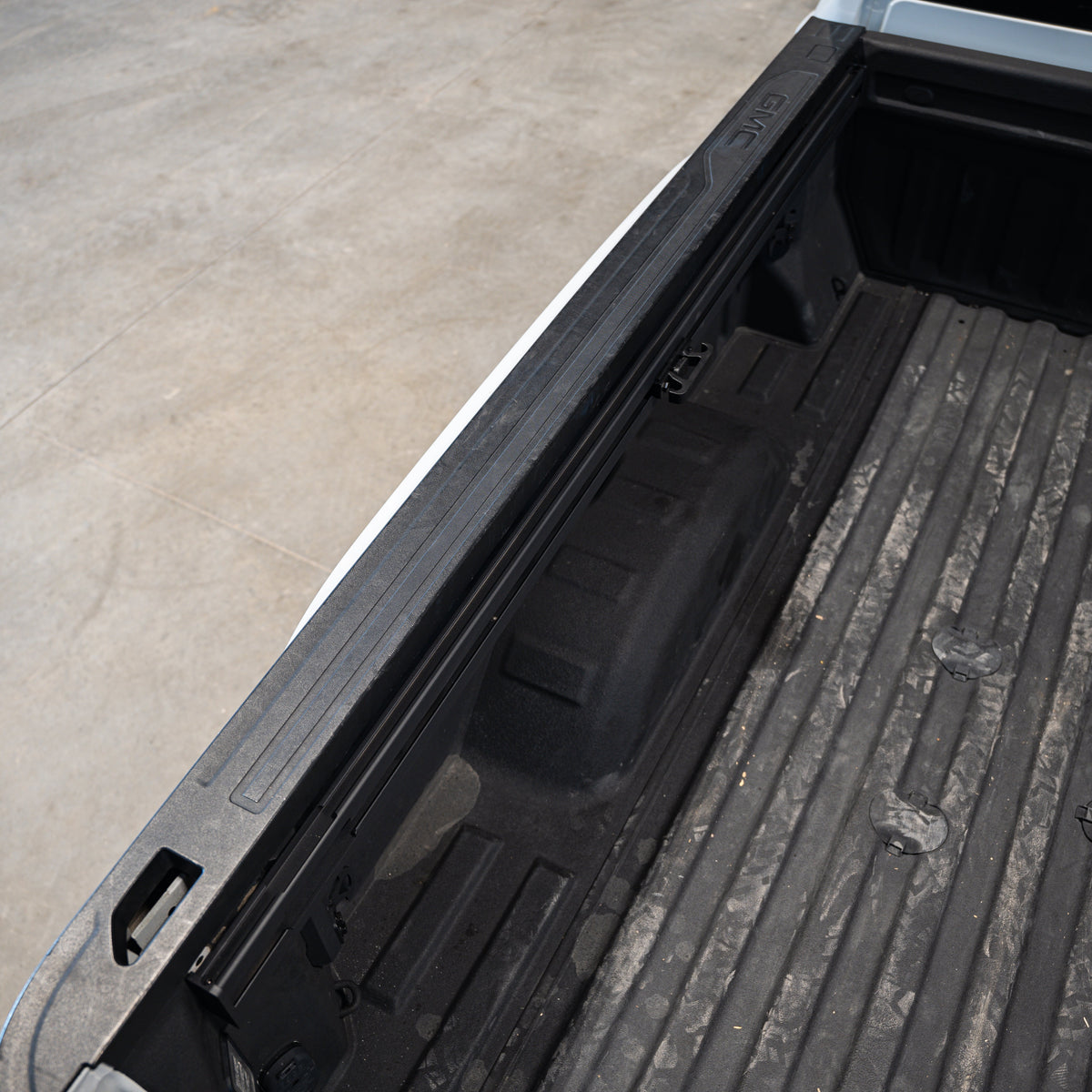 Integral Truck Full Length Bedside Rail for 2019+ Chevrolet Silverado 1500 and GMC Sierra 1500 (6'6" standard bed)