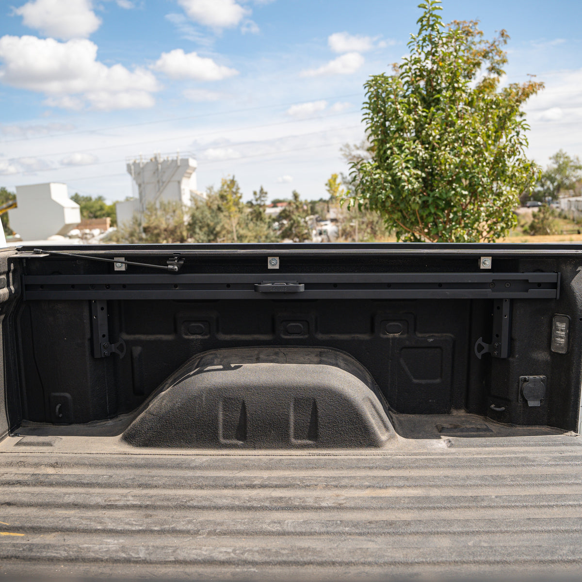 Integral Truck Full Length Bedside Rail for 2019+ Chevrolet Silverado 1500 and GMC Sierra 1500 (6'6" standard bed)