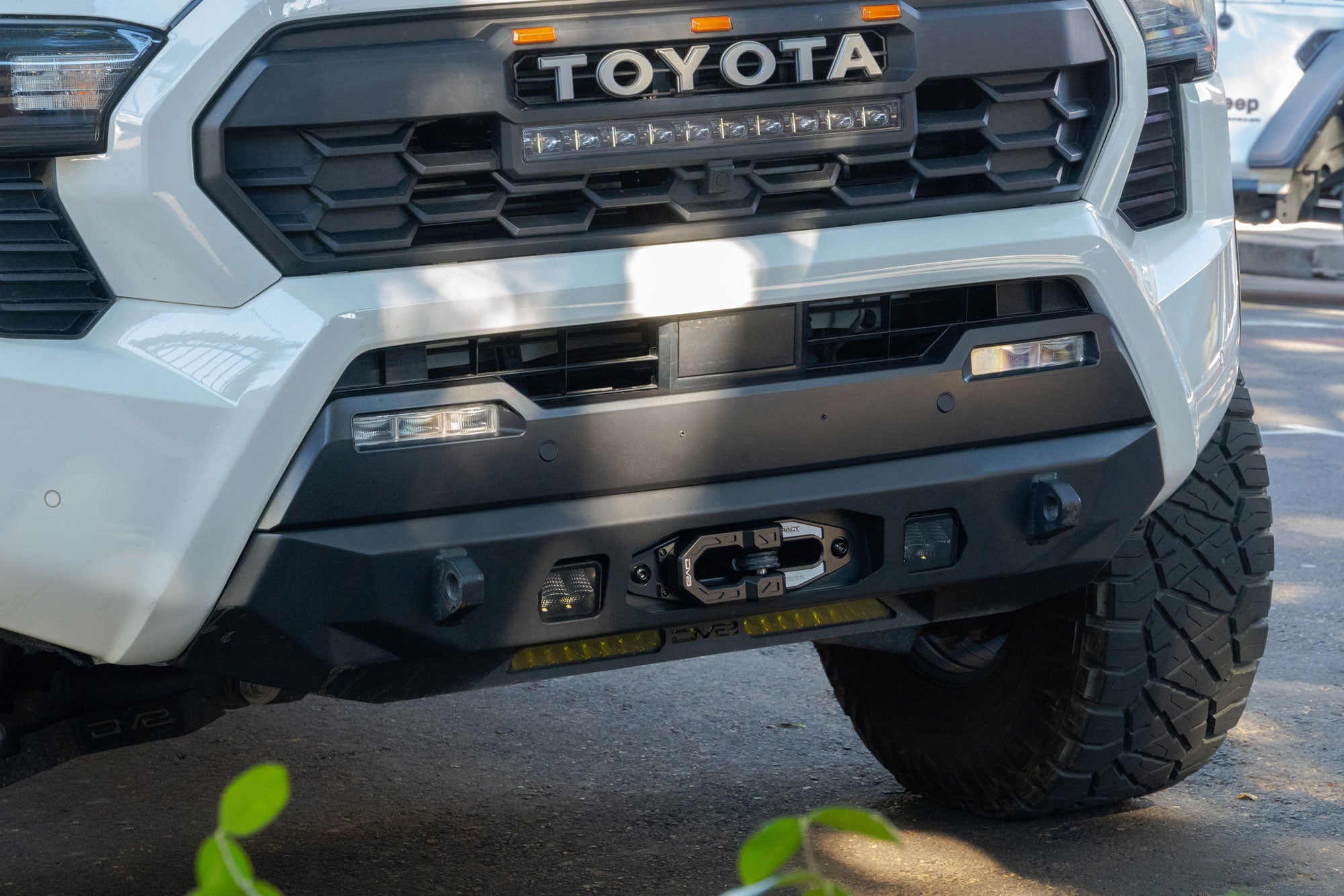 DV8-Xtract-Winch-Fairlead-Closed-System-Installed-11 - NVMOS