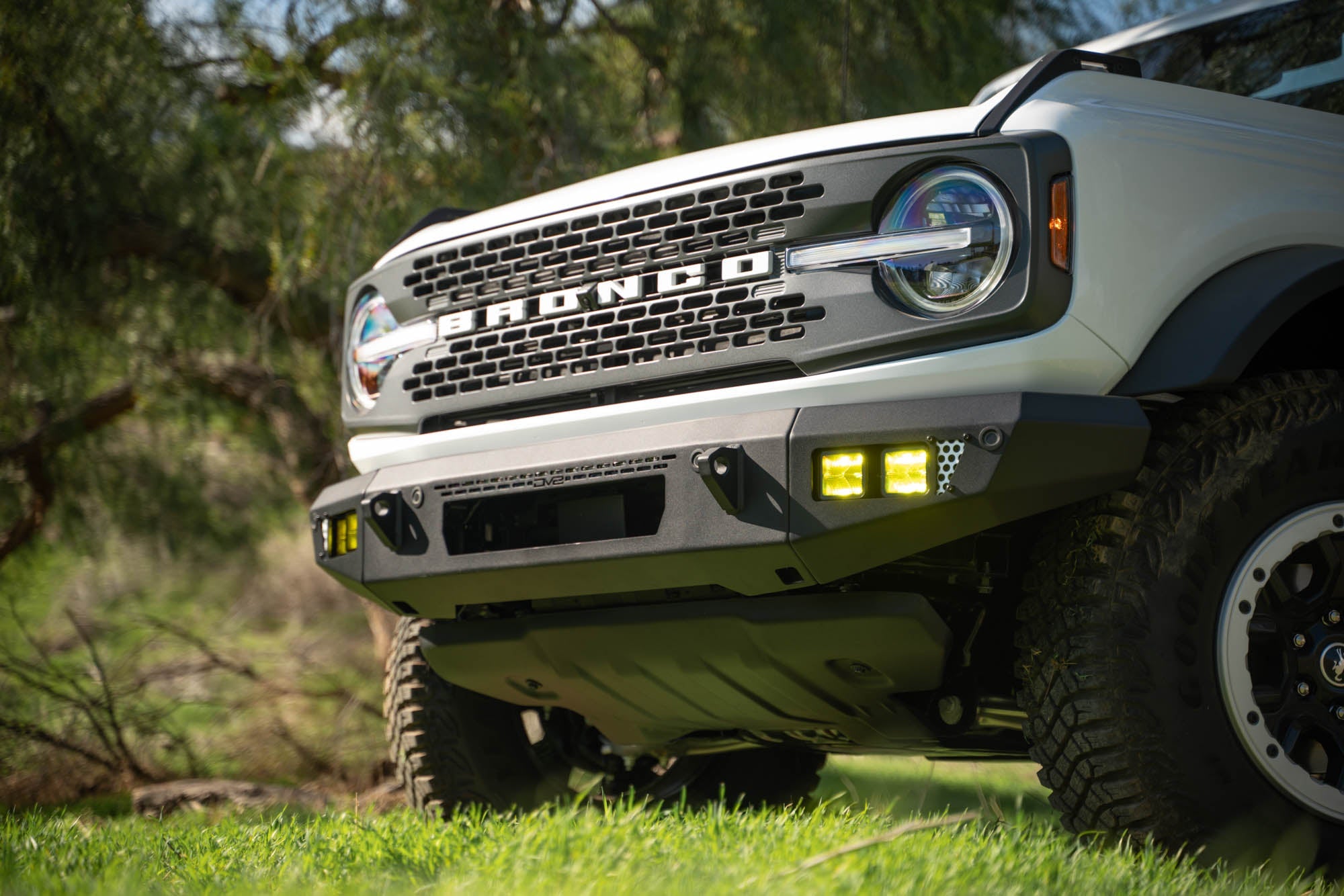 Ford-Bronco-OE-Plus-Series-Front-Bumper-V2-ACC-Installed-2 - NVMOS