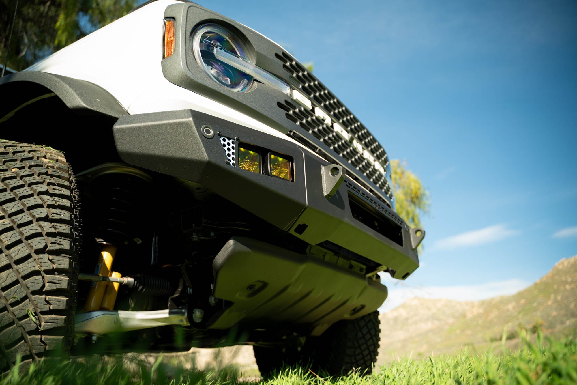 Ford-Bronco-OE-Plus-Series-Front-Bumper-V2-ACC-Installed-4 - NVMOS