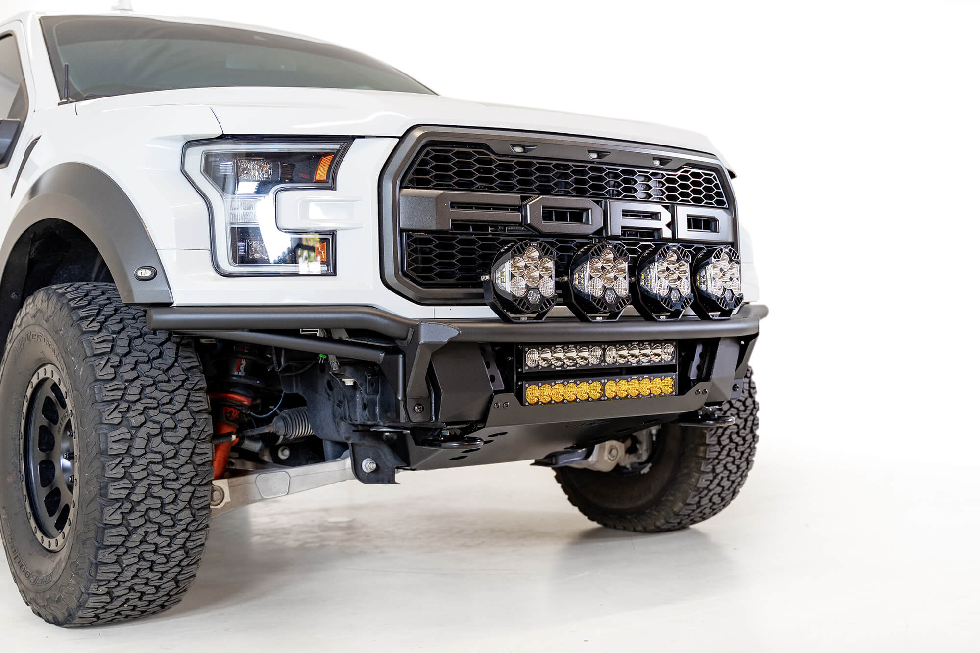 Ford-Raptor-custom-tube-front-bumper_c0cb1cc6-6d92-4237-bc42-5dc5199effb1 - NVMOS