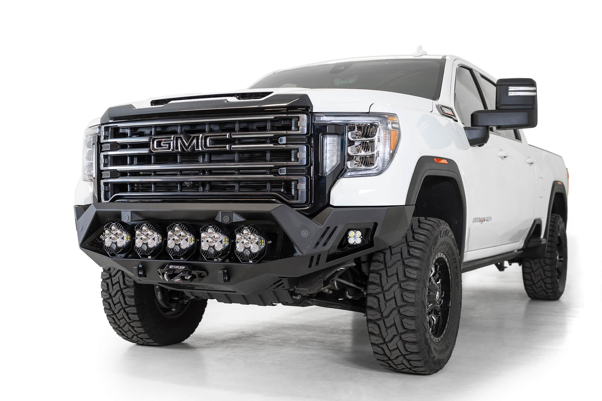 GMC-Sierra-2500-bumper_00825978-b76c-45c1-b6b9-971928962818 - NVMOS