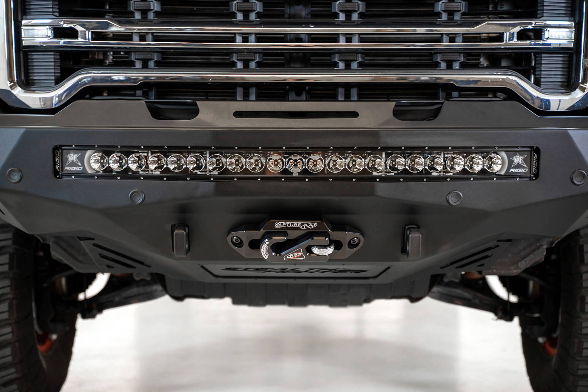 GMC-Sierra-2500-front-bumper_f8392d6a-cde5-46e1-a69b-38d8aae605a1 - NVMOS