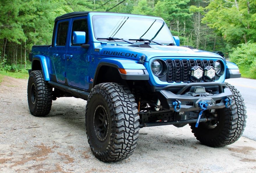 Clayton Off Road 4.5 inch front coil springs for Jeep Gladiator JT V6 gas