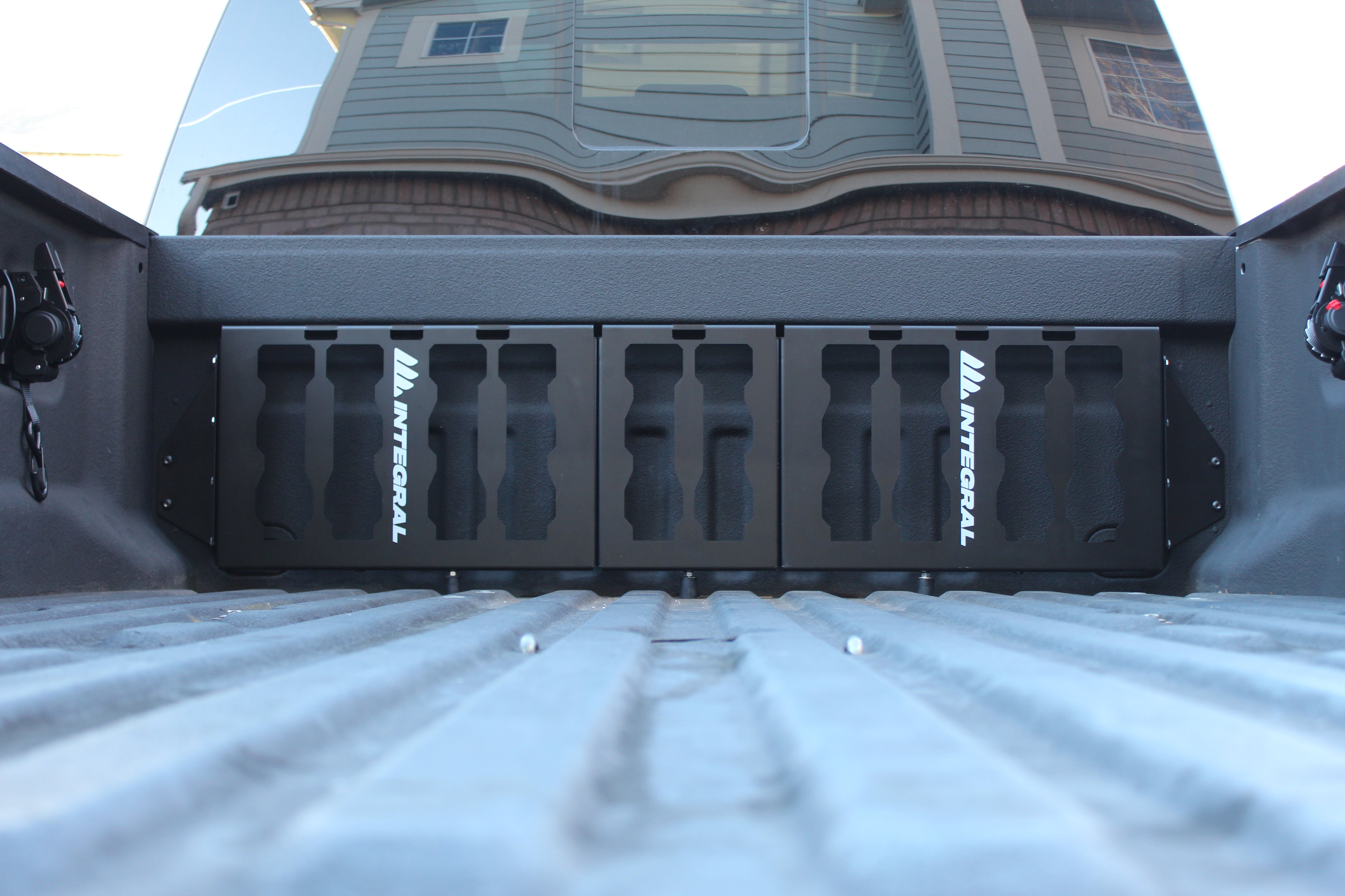 Integral Bulkhead Panel - Ford F150 & Raptor - 5.5' Bed (2015+) - Compatible with Milwaukee Tool Packout Organizers