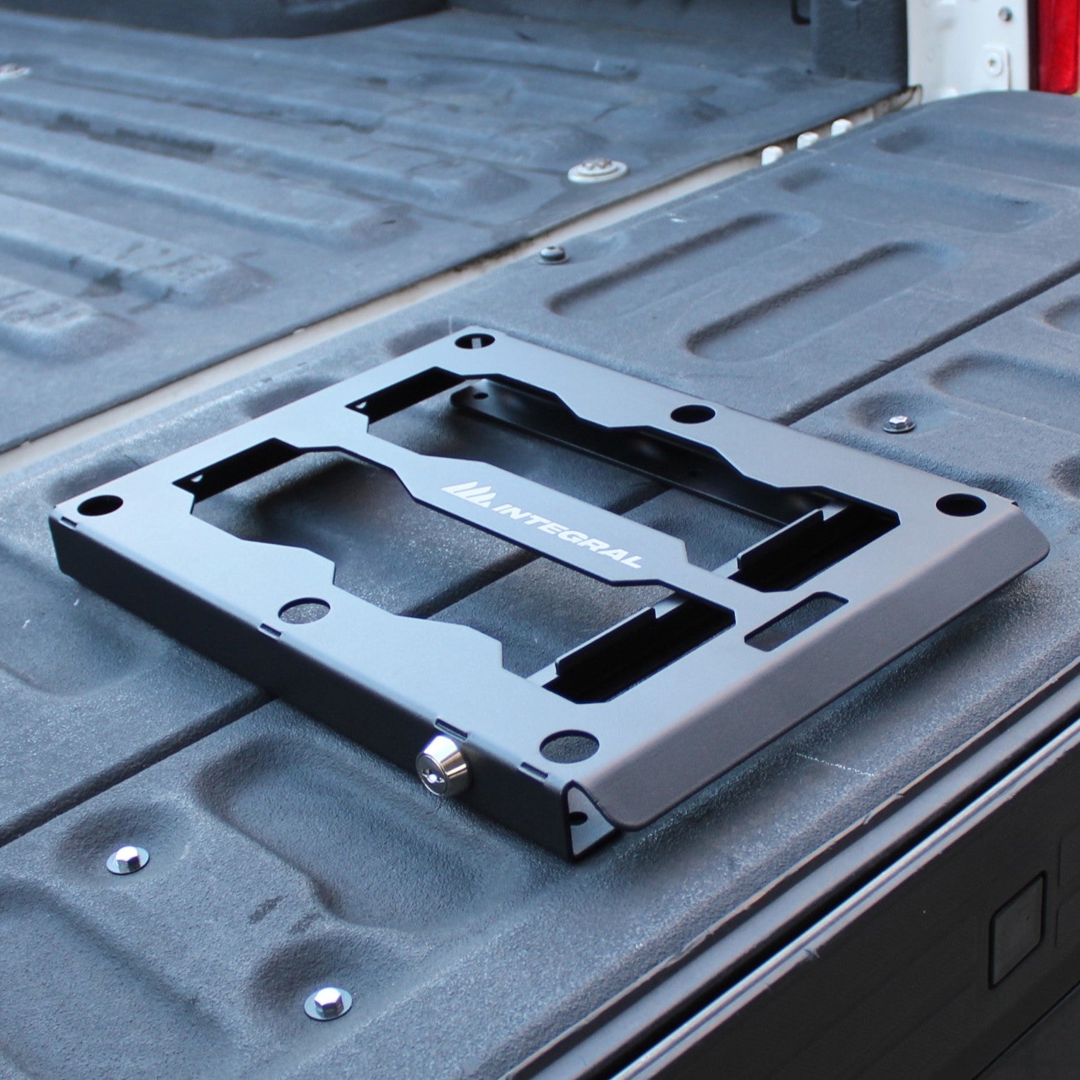 Integral Truck Packout Locking Plate - Universal