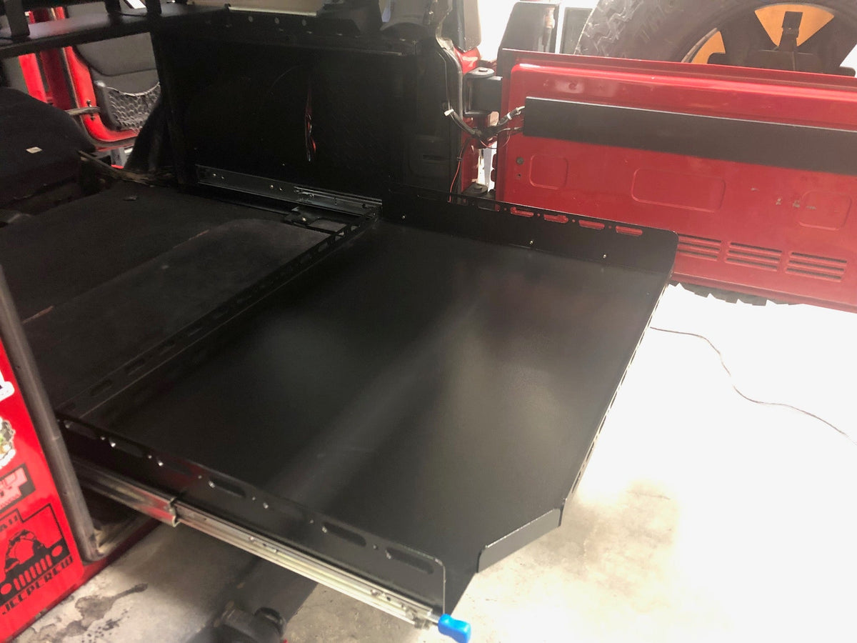 Diabolical Inc Slide Floor for Jeep Wrangler JKU, tray detail