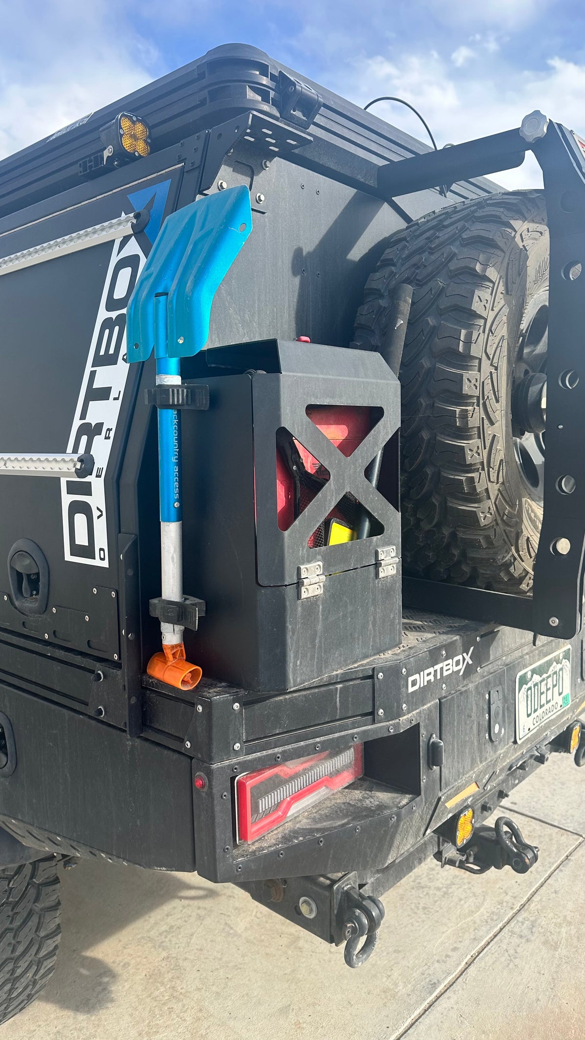 Dirtbox Overland jerry can holder mount, universal fit