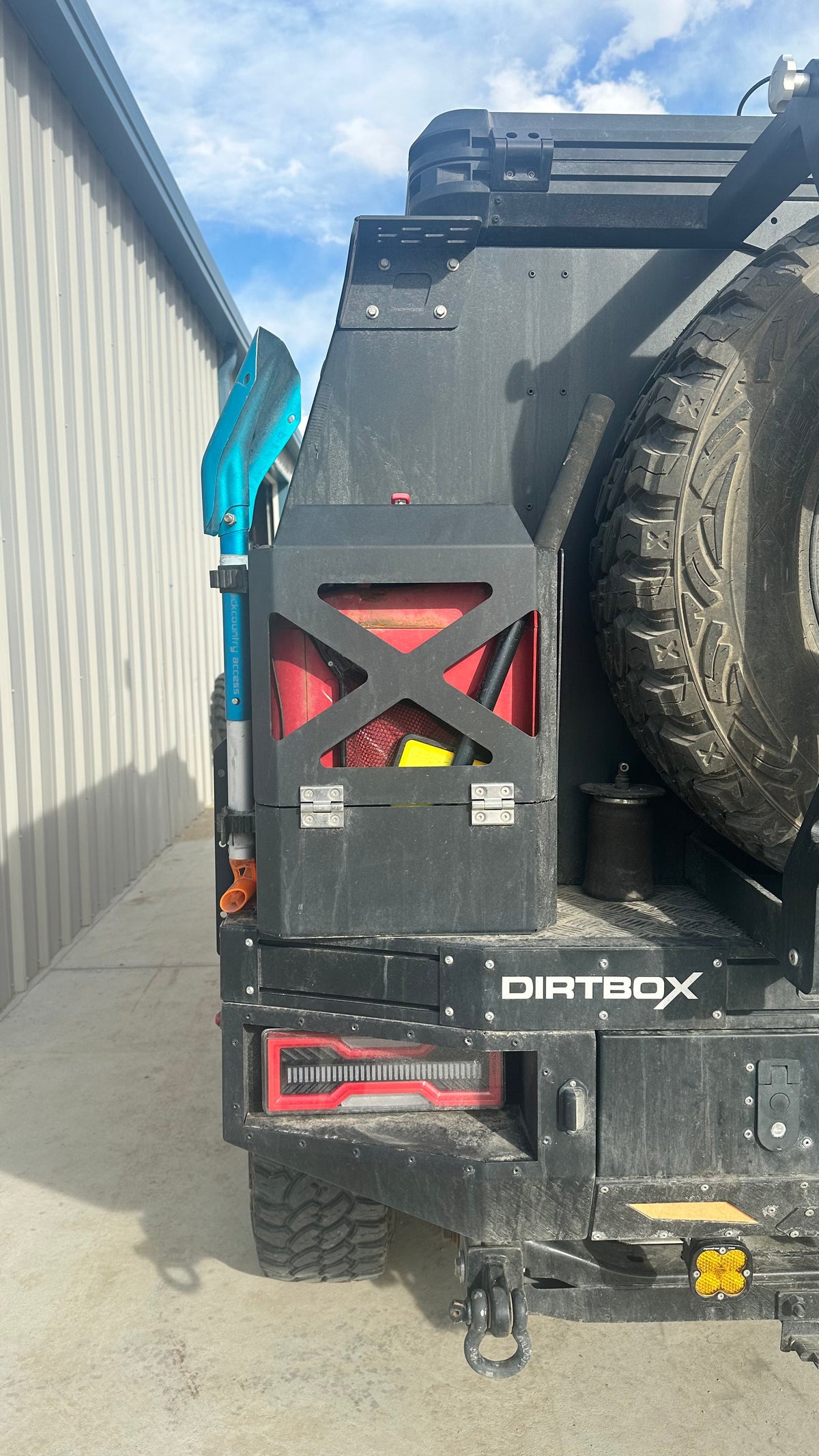 Dirtbox Overland jerry can holder mount, universal fit