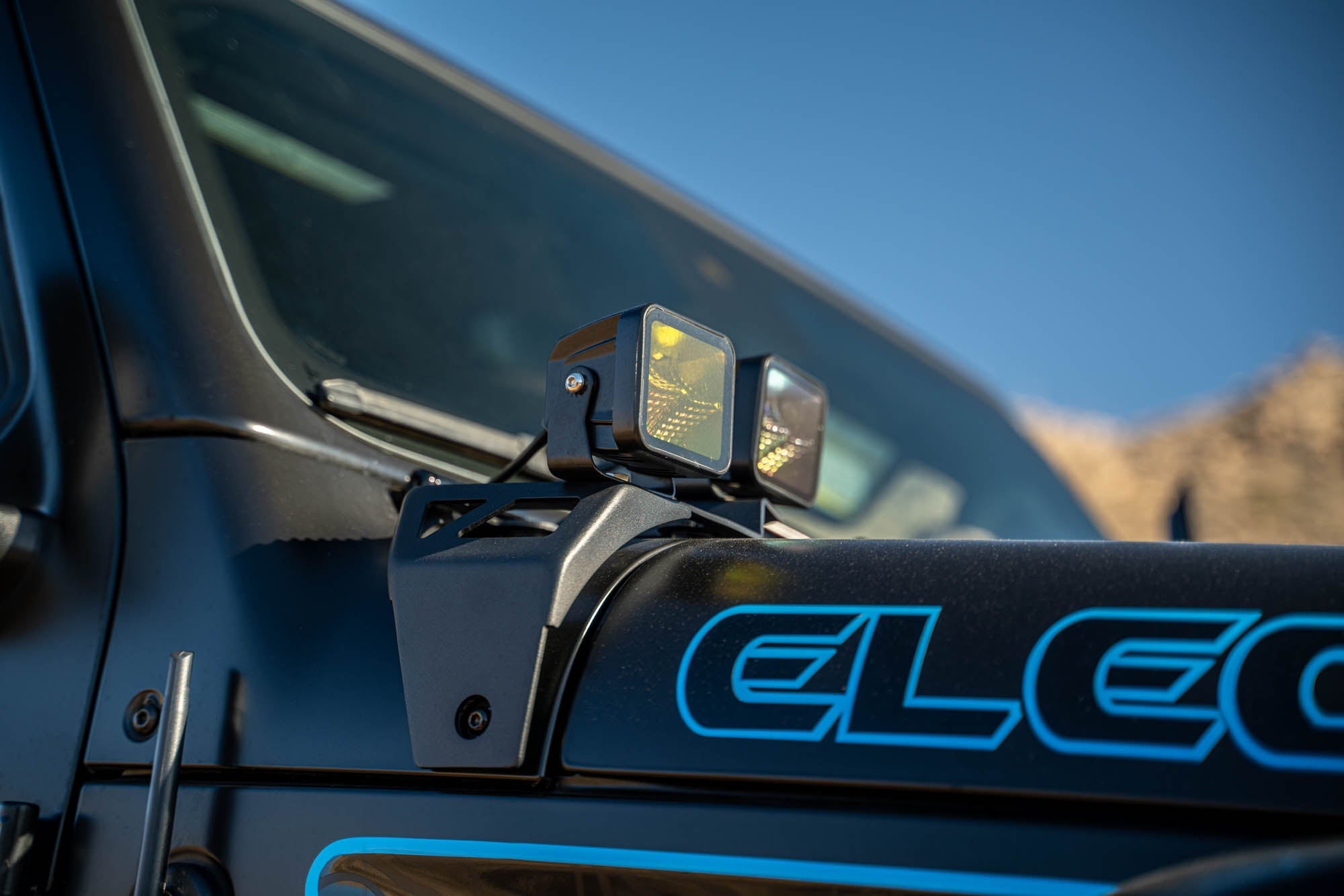 Jeep-4XE-A-Pillar-Dual-Pod-light-Mounts_Installed-02 - NVMOS