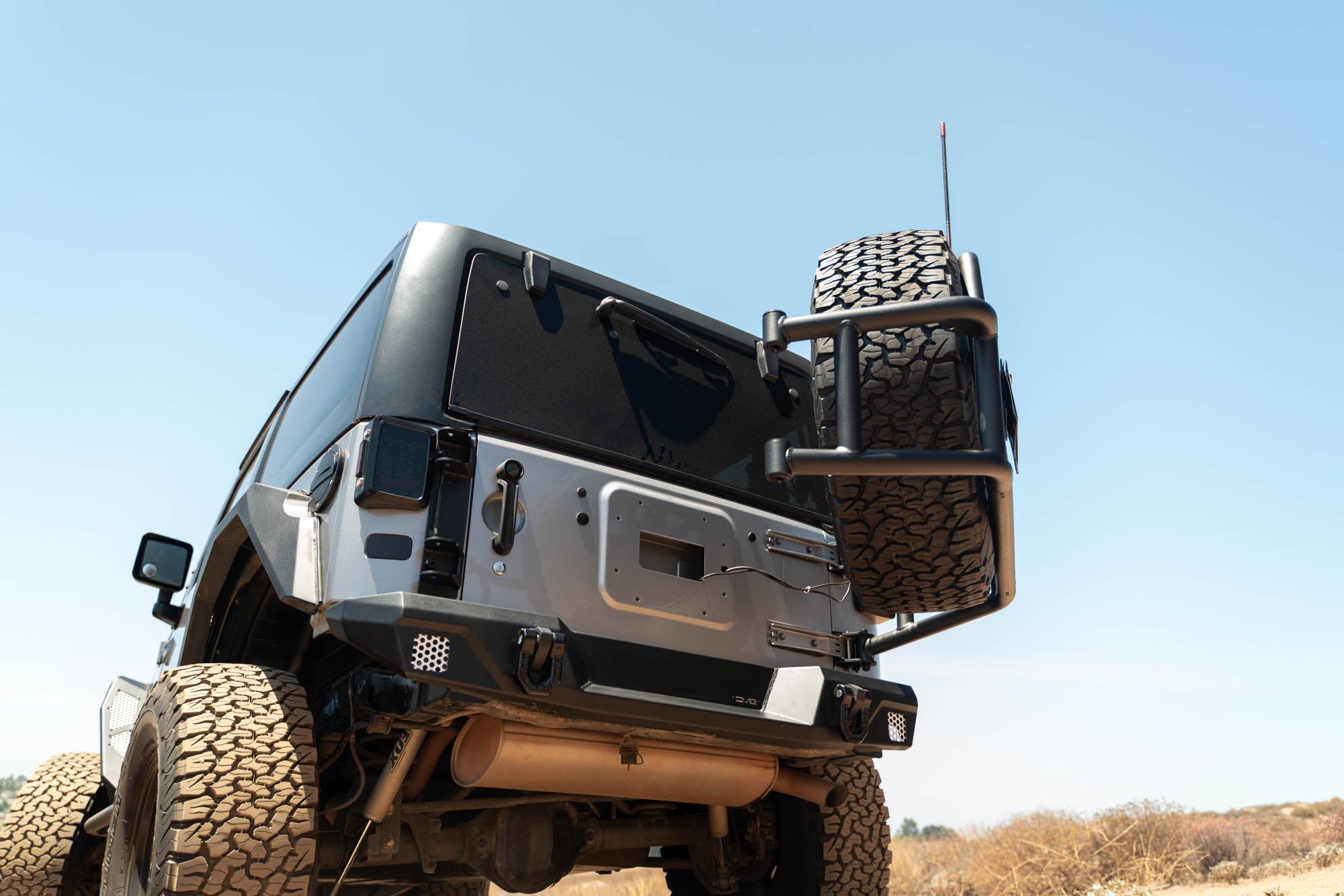 Jeep-Wrangler-JK-Body-Mounted-Tire-Carrier-Installed-10 - NVMOS